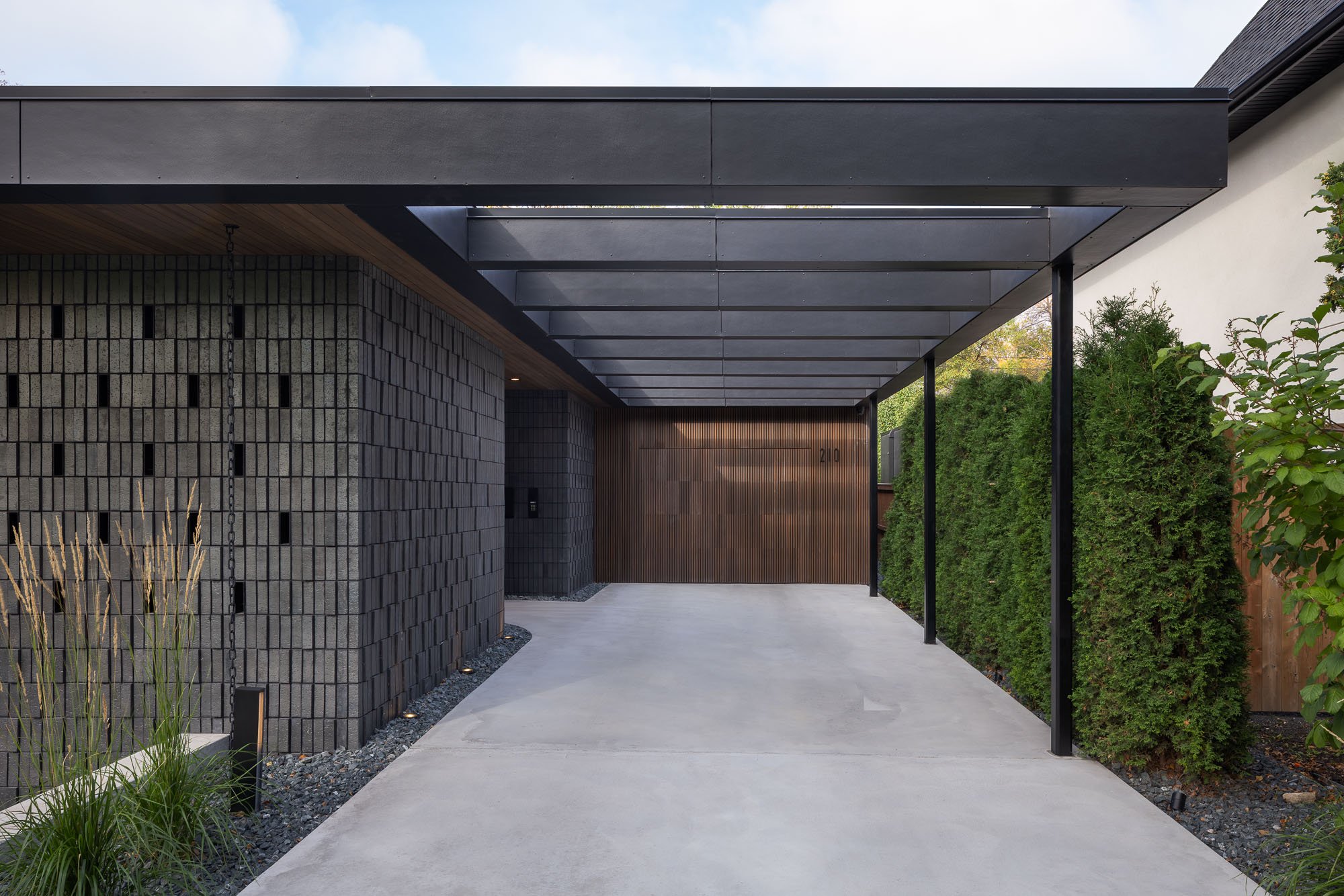 210Lamont-ext-12944.jpg