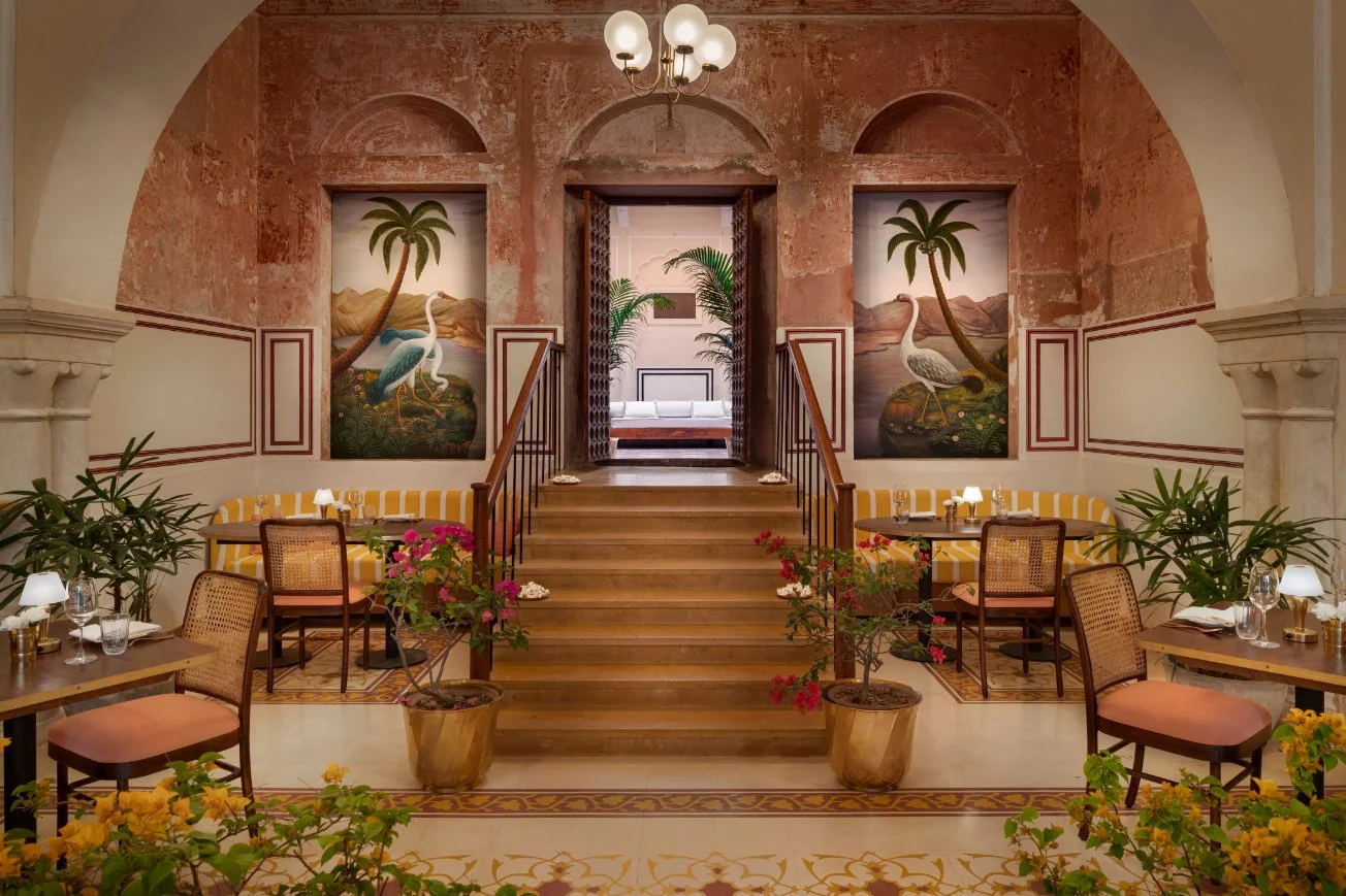 Restaurant-inside-facing-hotel-entrance-BHA_1228-dark.jpg