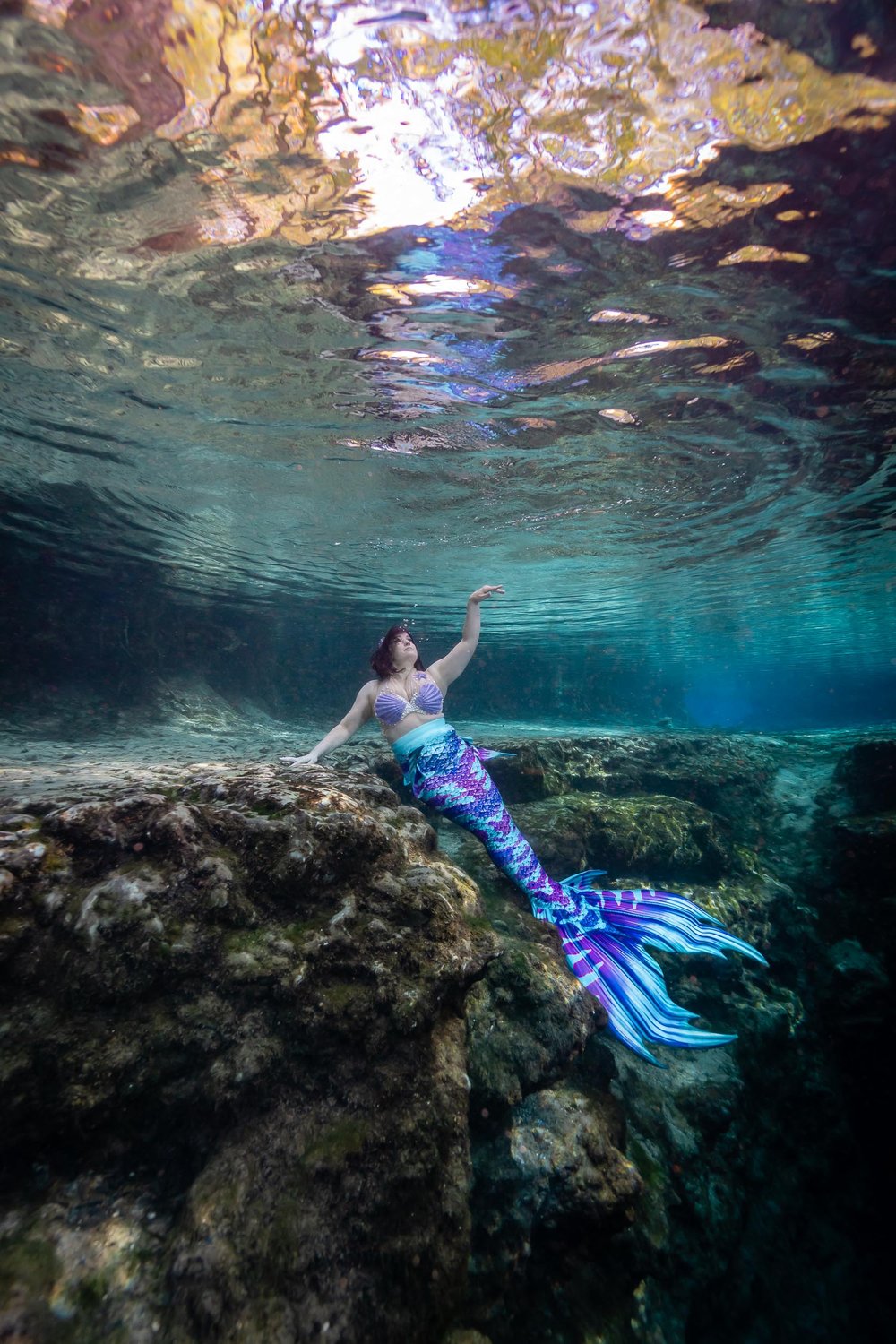 Mermaid Eryn posing underwater