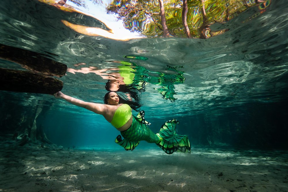 Underwater photo of mermaid Yasmine