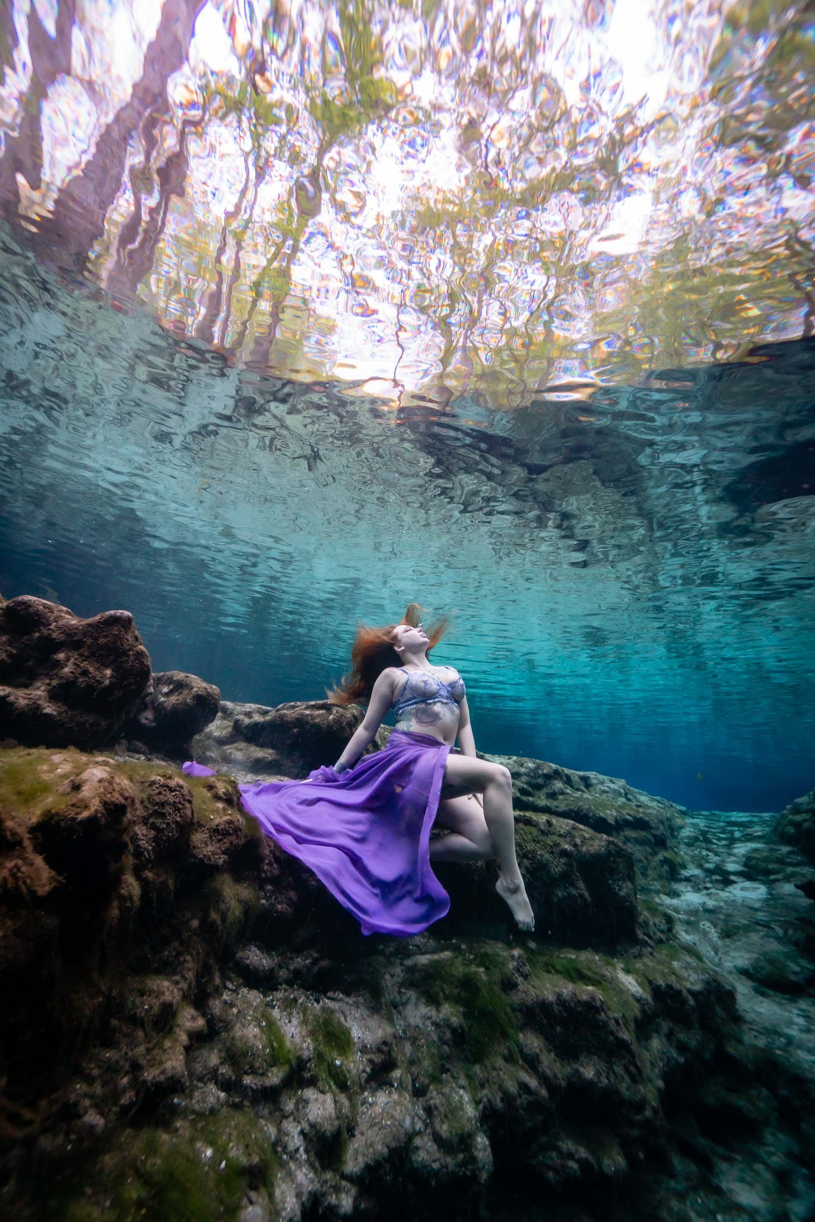 Underwater model Aimee posing in the springs