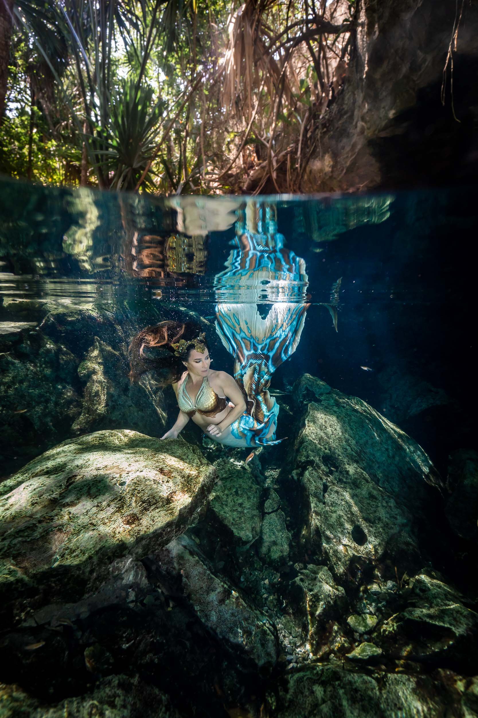cenote-portraits-mermaid-caroline-22.jpg