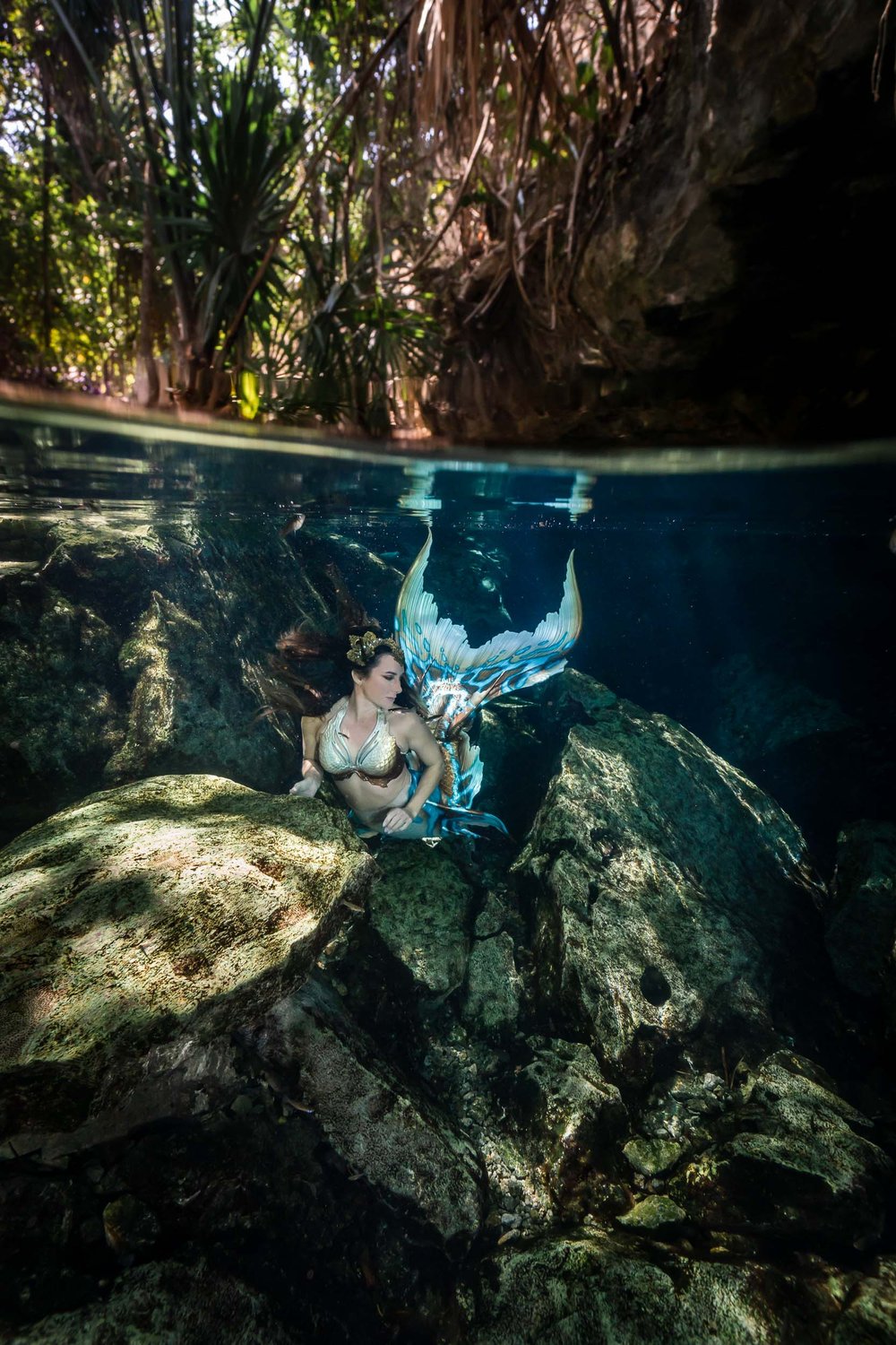 cenote-portraits-mermaid-caroline-24.jpg