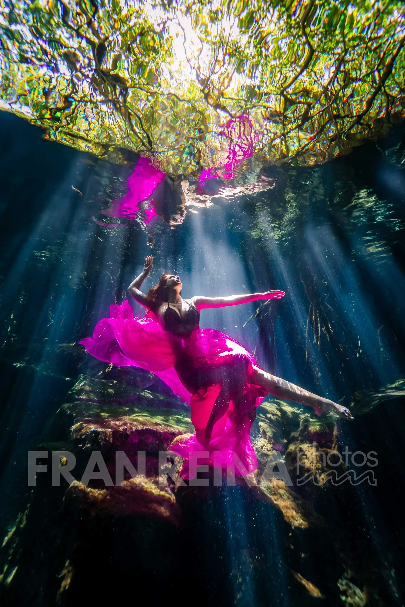 cenote-portraits-Bia-by-Mariana-17.jpg