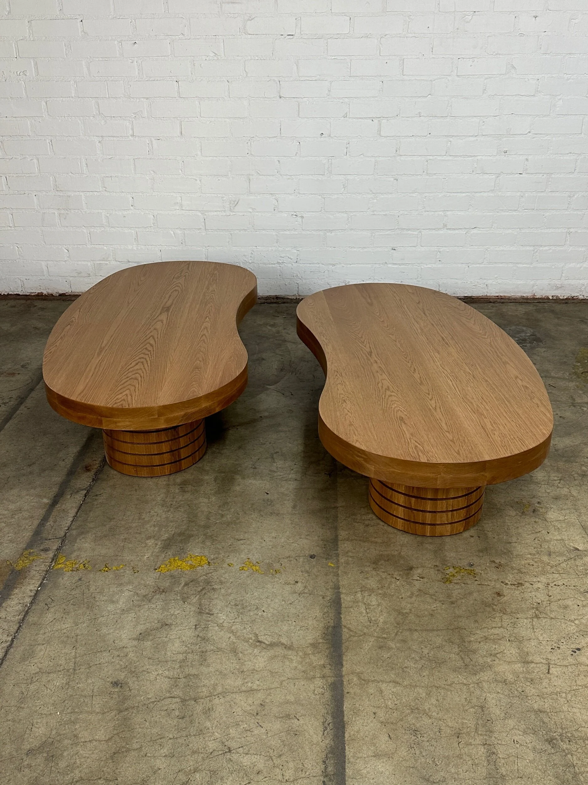 Free form wavy coffee table — VINTAGE ON POINT