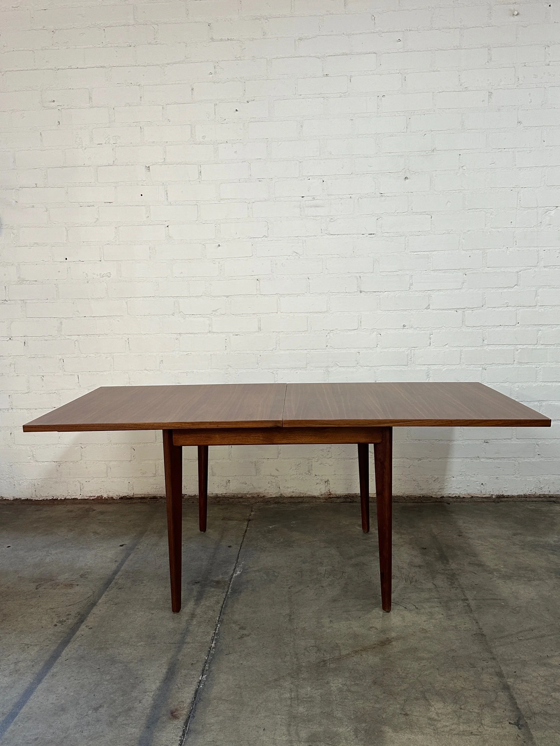 Dug trio table in maple — VINTAGE ON POINT