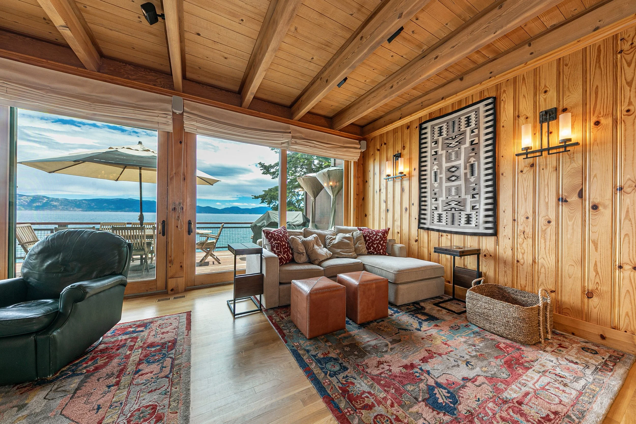 3600 N Lake Blvd Apt 38 Tahoe-print-012-018-Interior-3360x2240-300dpi.jpg