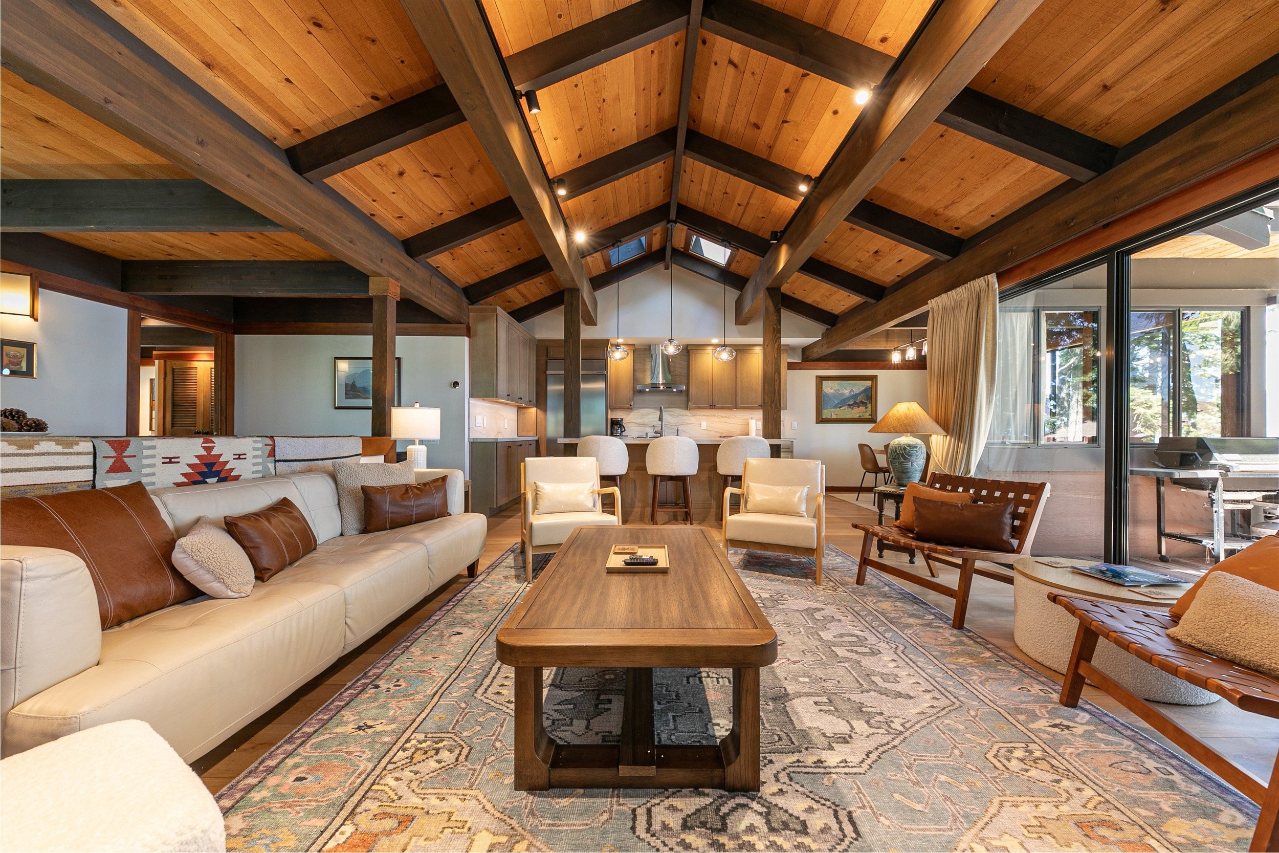 010-012-Interior-3361x2241.jpg
