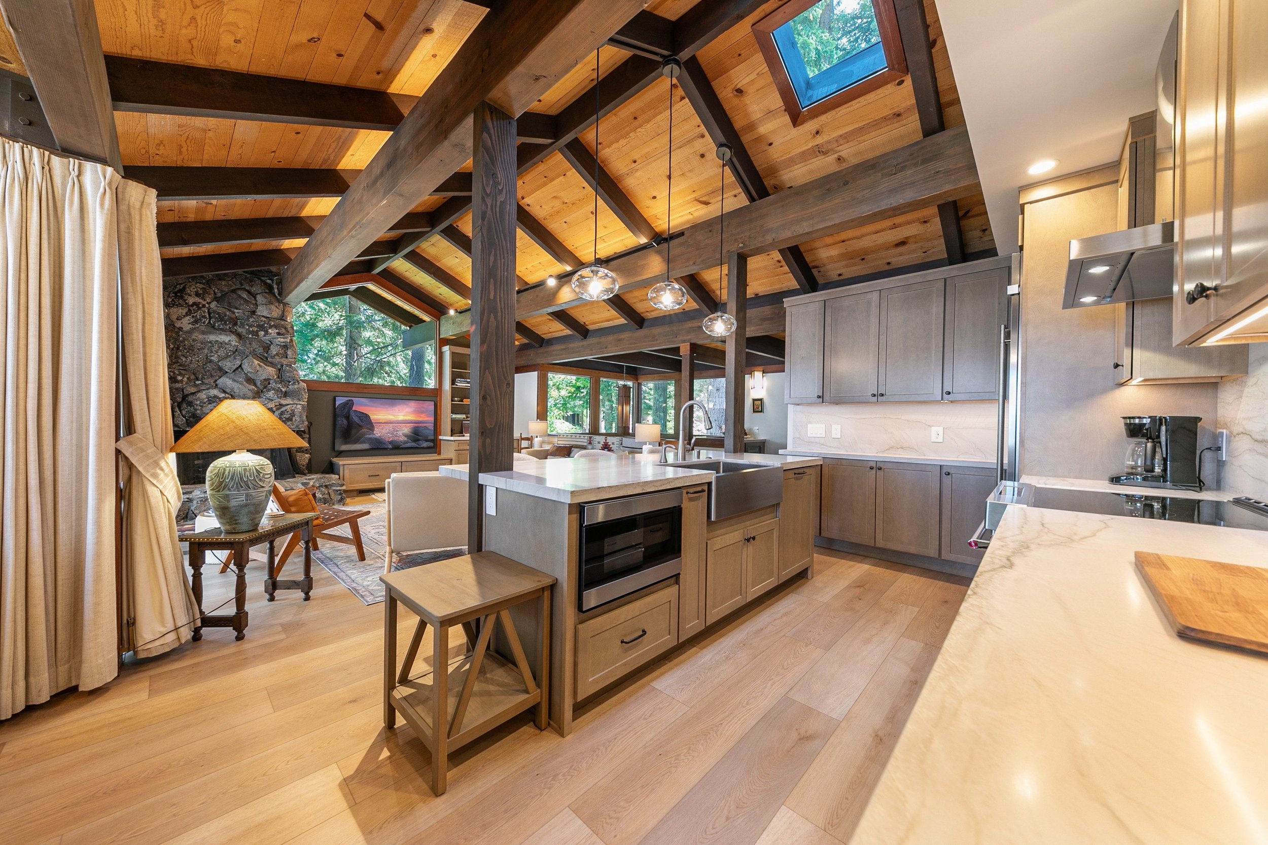 015-007-Interior-3360x2240.jpg