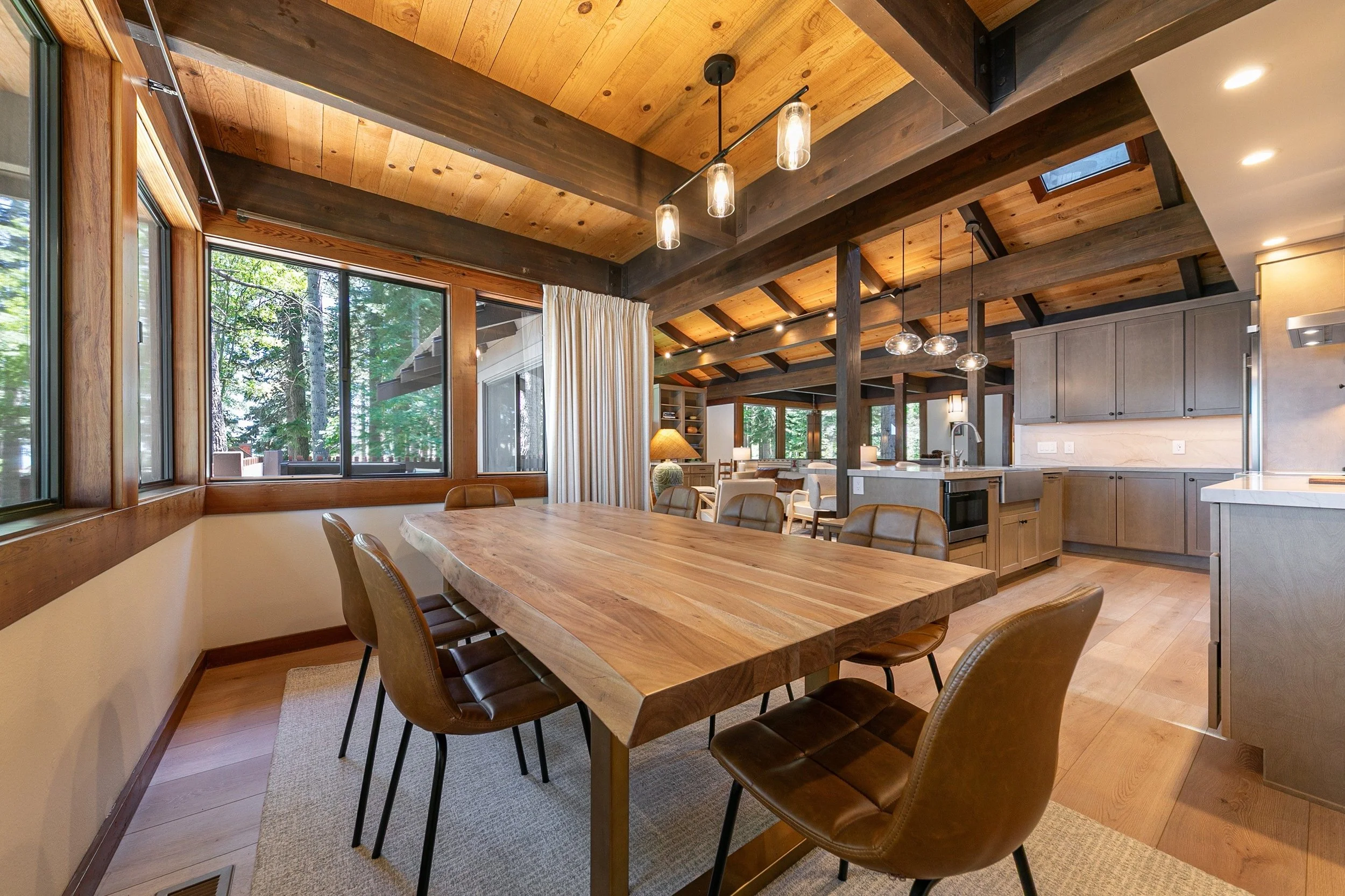 016-010-Interior-3361x2240.jpg