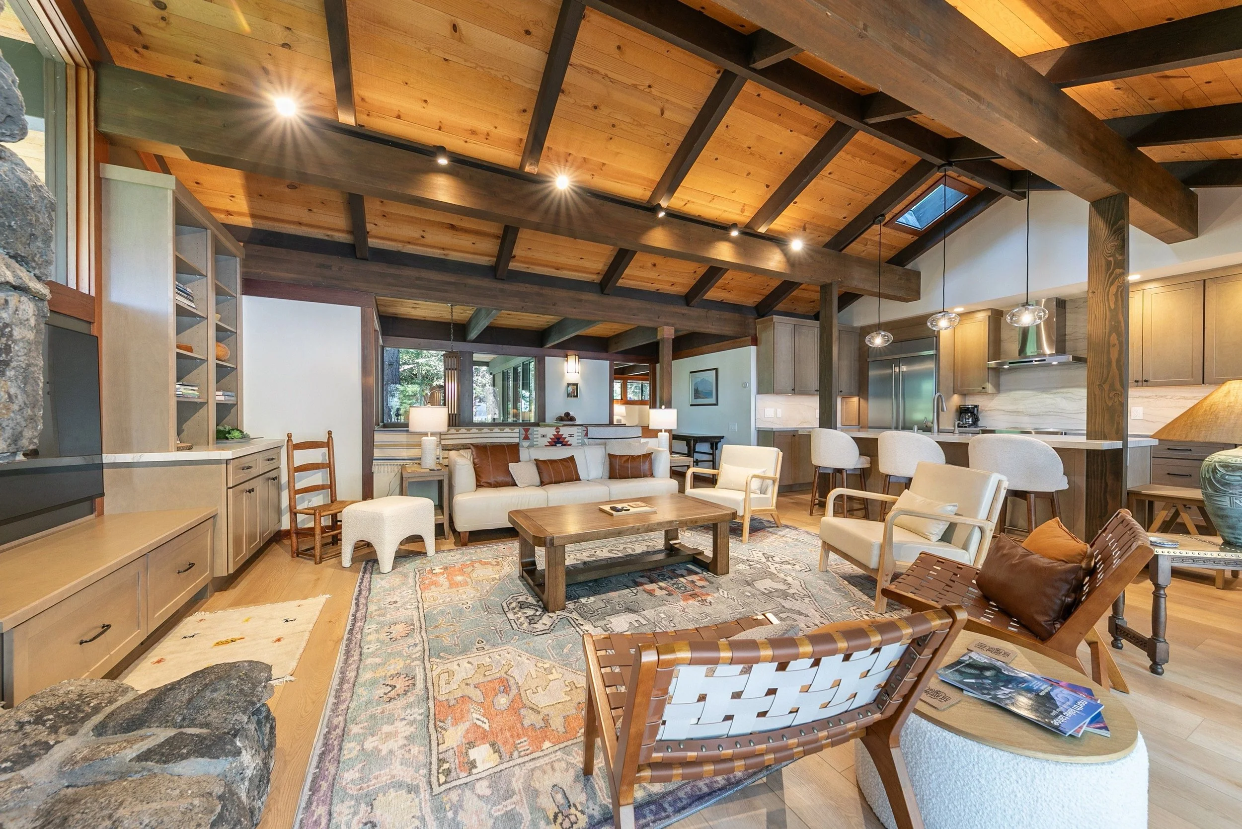 019-027-Interior-3304x2205.jpg