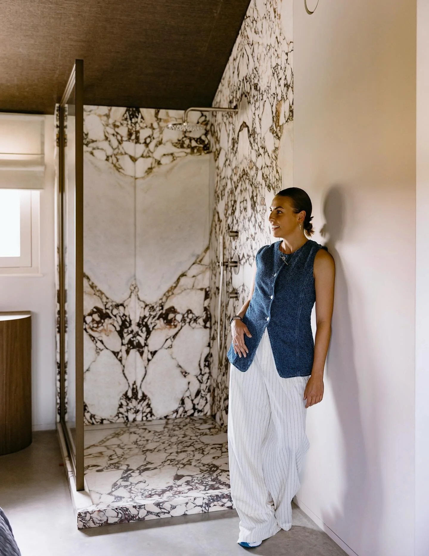 | TERUG - VOORUITBLIK 

Wat een bijzondere periode :) De afgelopen tijd hebben we zoveel mooie nieuwe aanvragen mogen ontvangen, echt tof om te merken dat ons werk zoveel mensen aanspreekt.

De komende tijd staan er weer diverse interieurontwerpen op