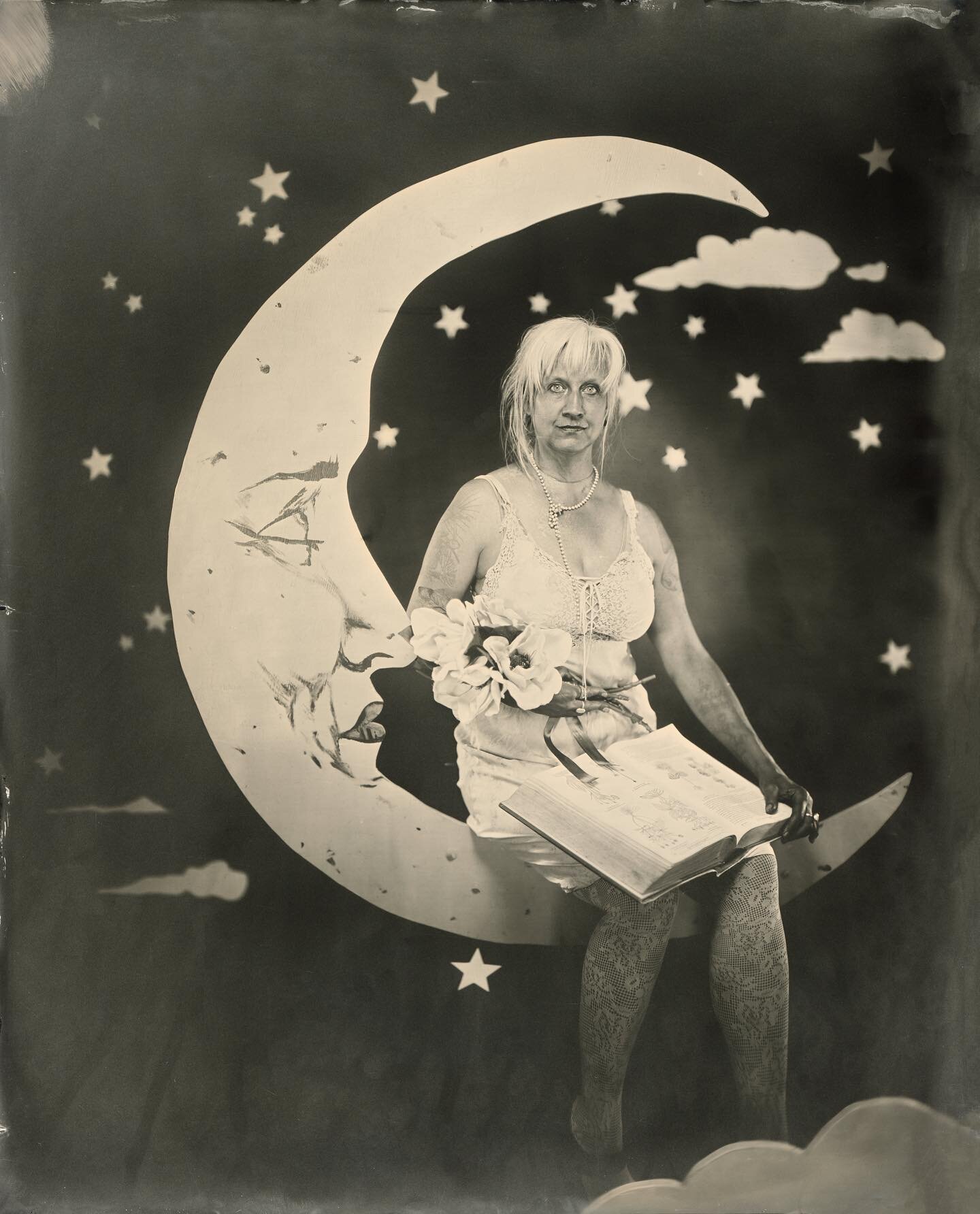 🌙✨
&bull;
&bull;
&bull;
&bull;
Fun one from the last round of Paper Moon Tintypes ❣️