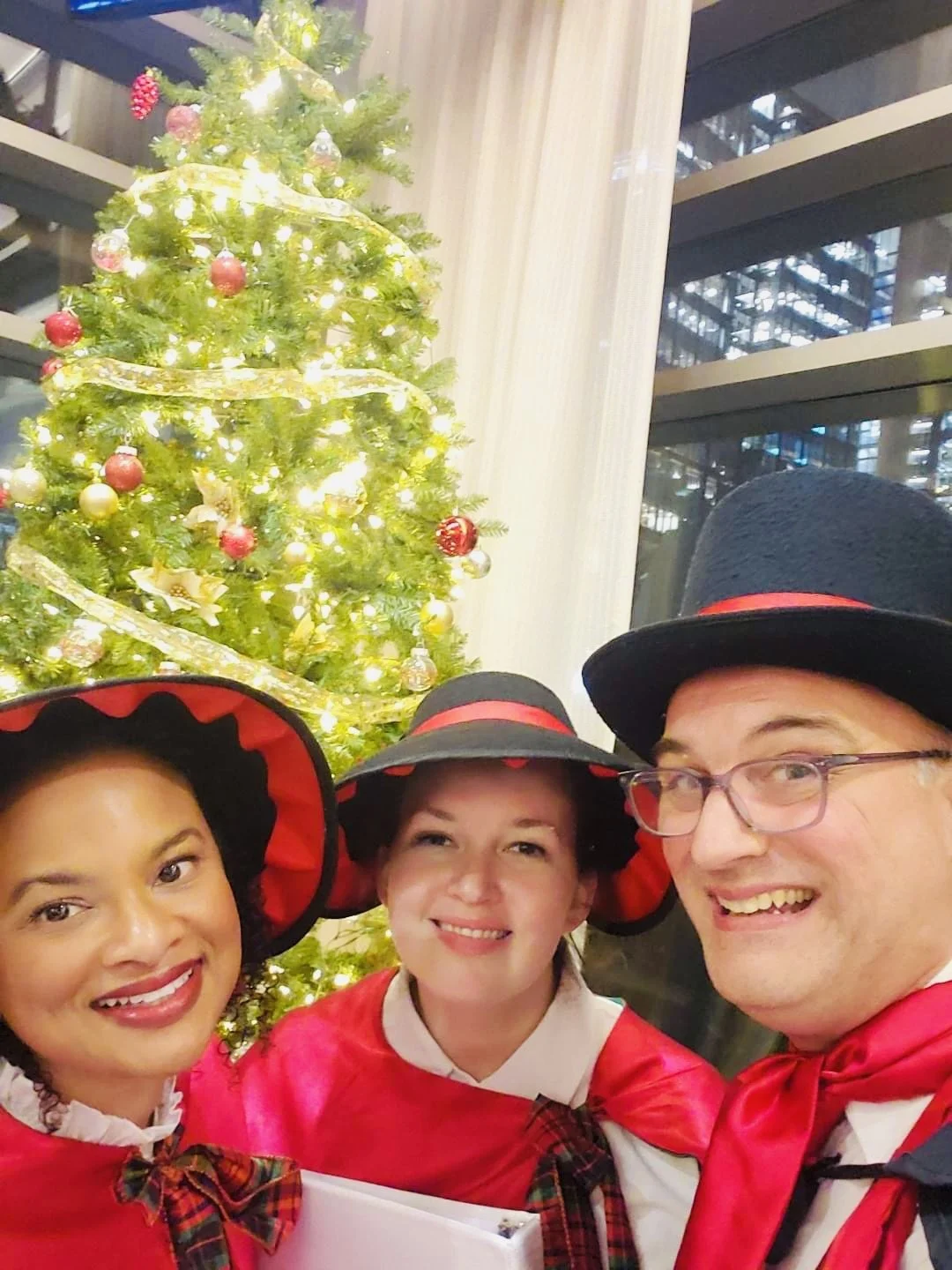 Professional Christmas Carolers for hire in Los Angeles & Chicago