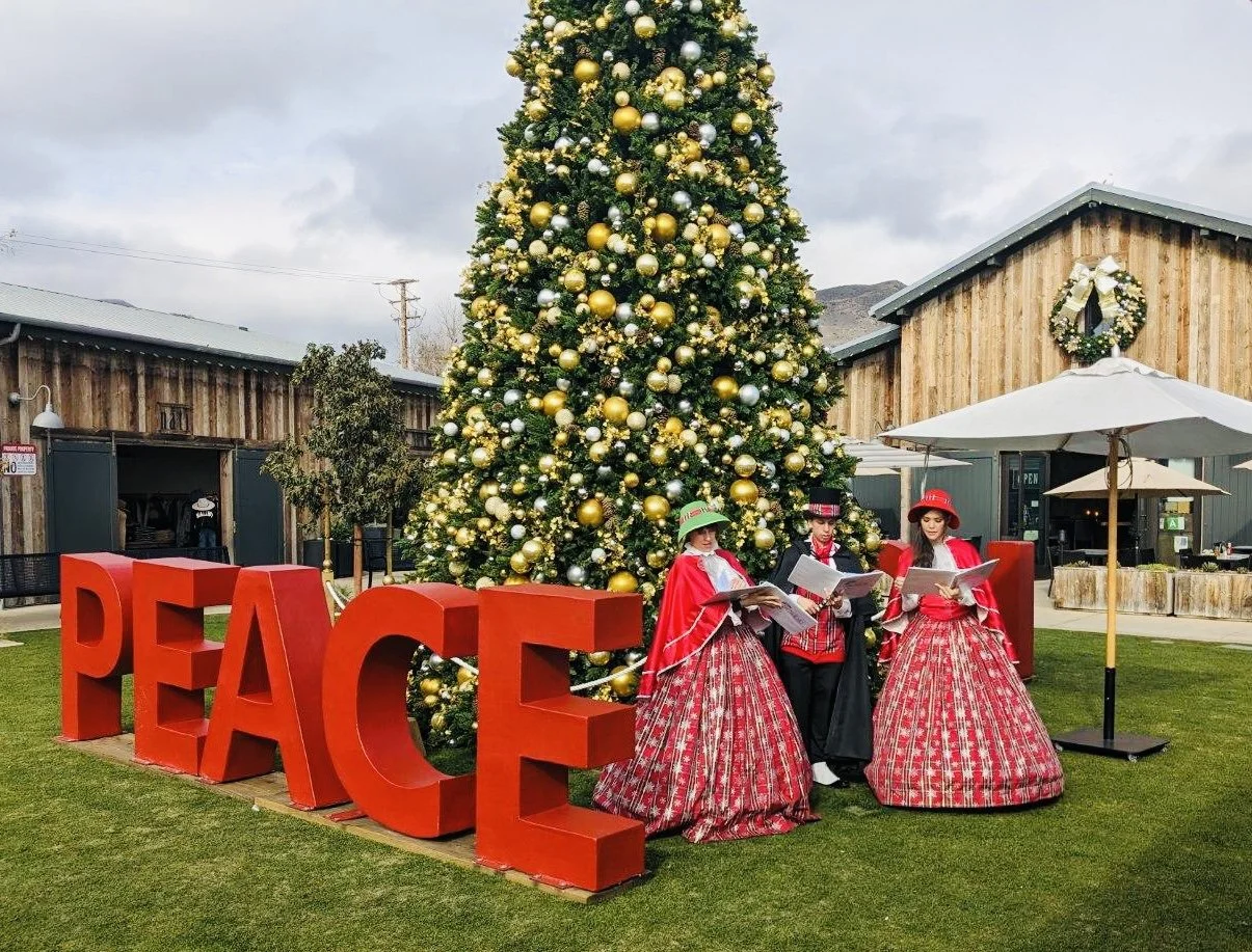Christmas Carolers for hire in Los Angeles, Chicago & Seattle