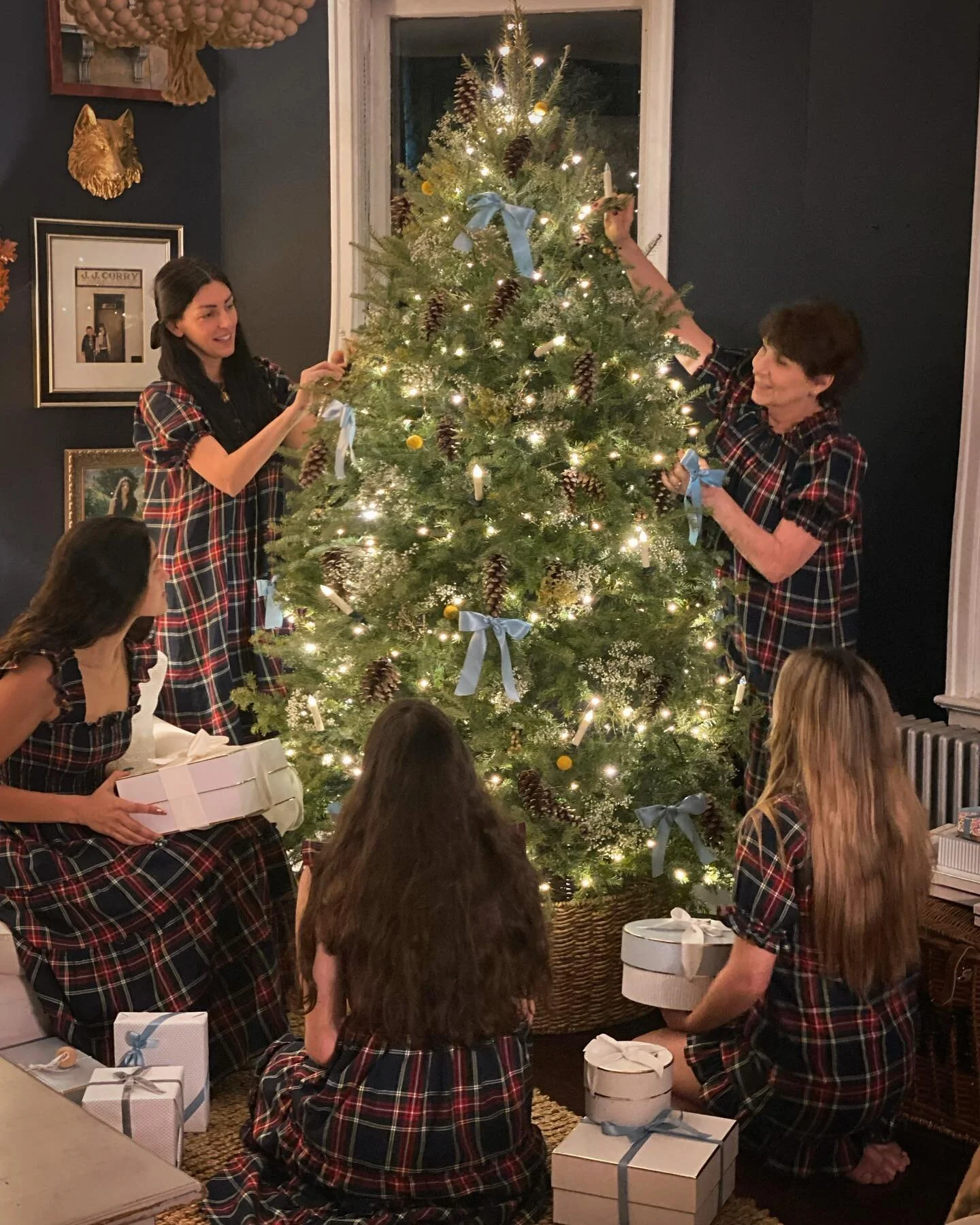 Three generations trimming the tree in our Hill House Home nap dresses. I&rsquo;m loving the Little Women vibes. Thank you @hillhouse