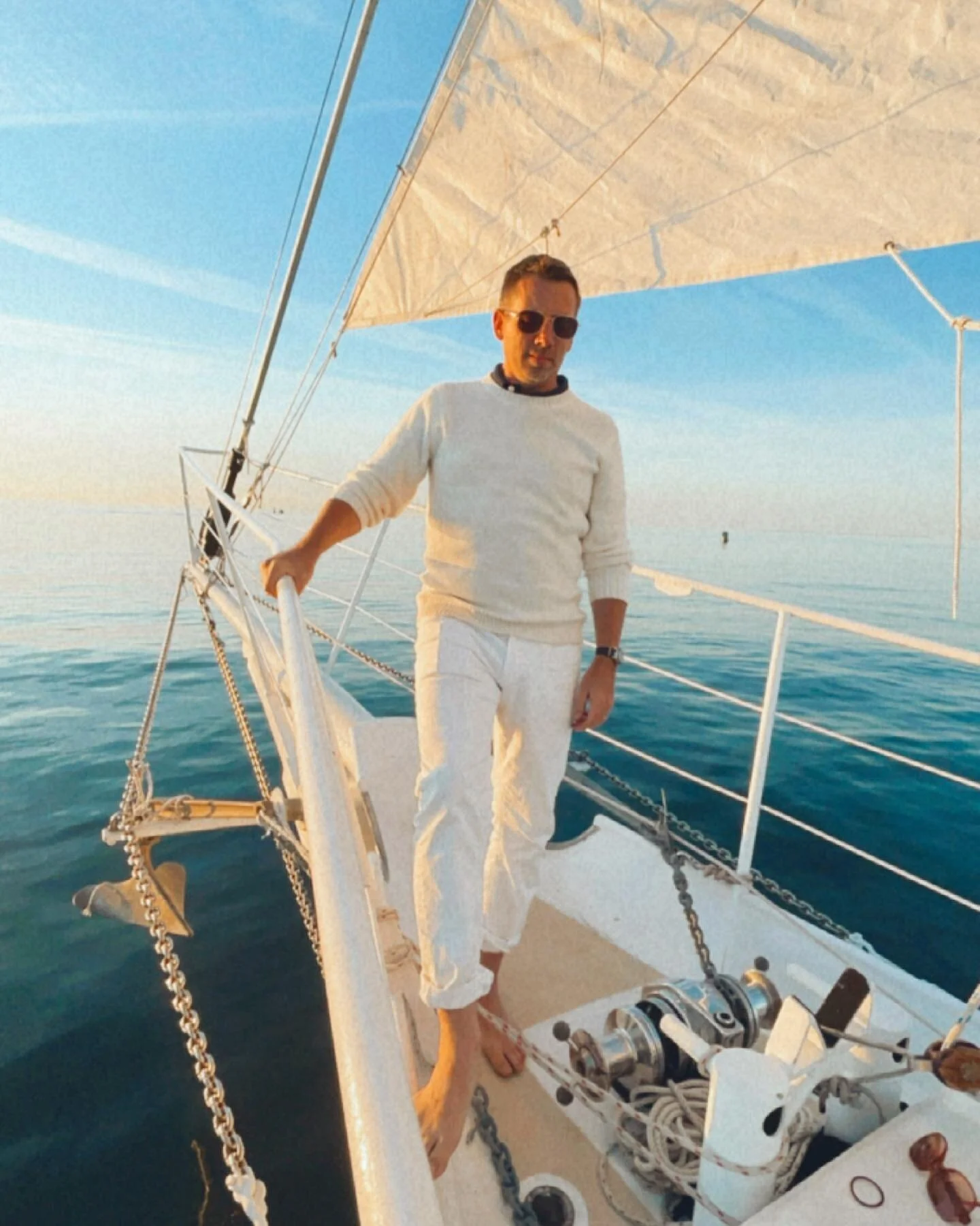 A sunset sail on The Blue Moon was a dreamy evening on silky waters that made us feel like time was an illusion. My, she was yar.