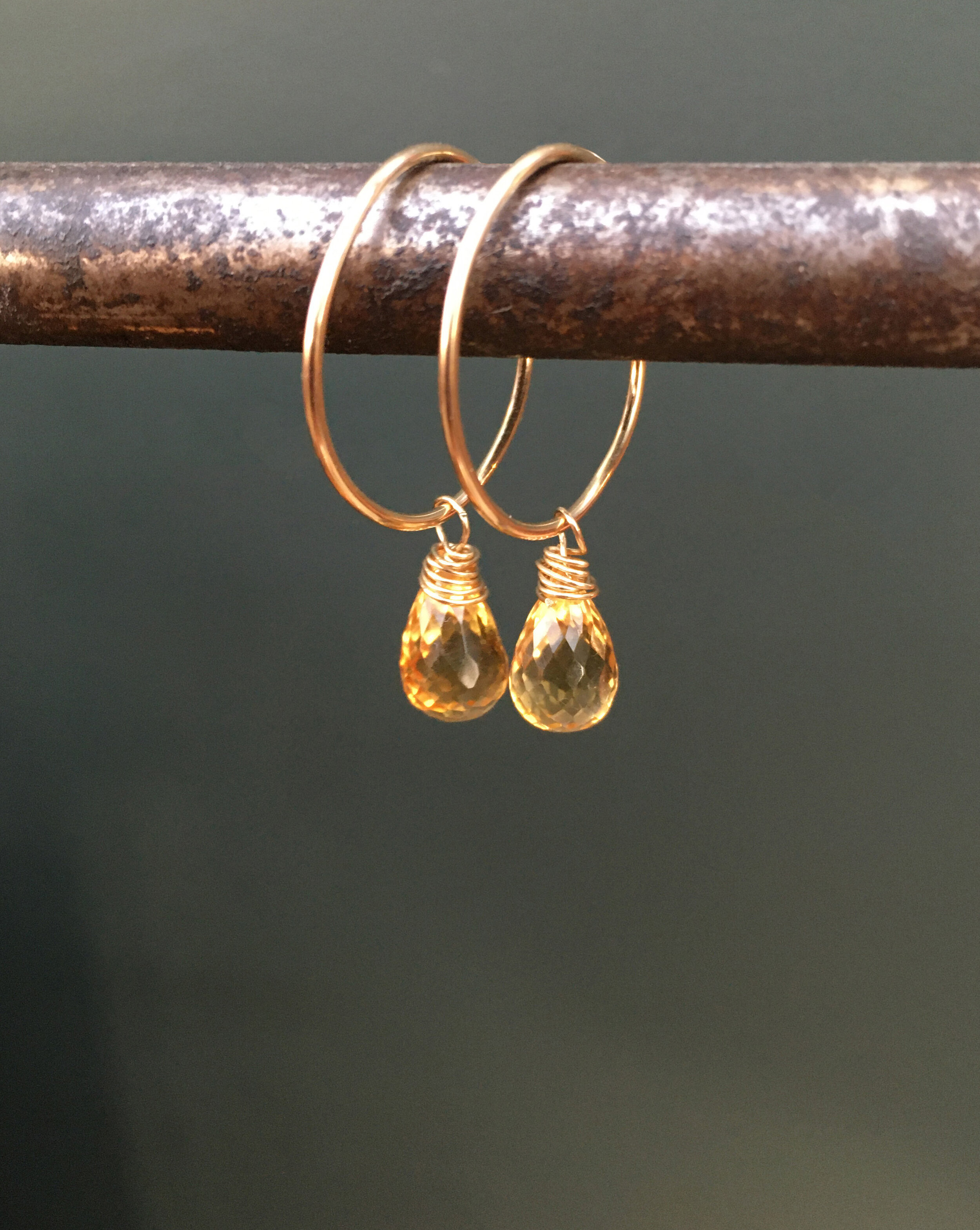 Citrine and gold earings_01A.jpg