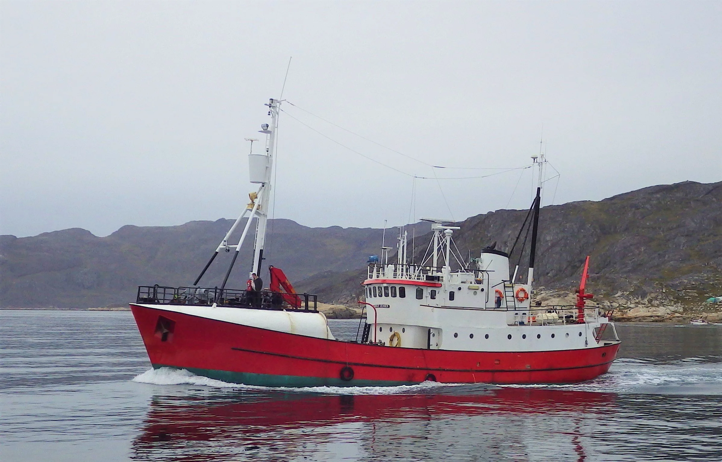 The Greenfjord Cryosphere Cluster invites young people from Narsaq to join their scientific glacier expedition on ice-ship Adolf Jensen