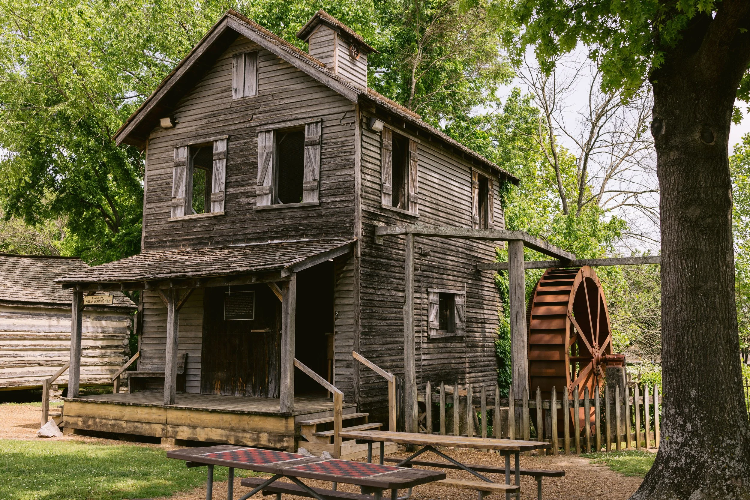 Best Photo Locations in Murfreesboro — Murfreesboro Wedding Photographer -  Carter Creations Photography, image size:2500x1667