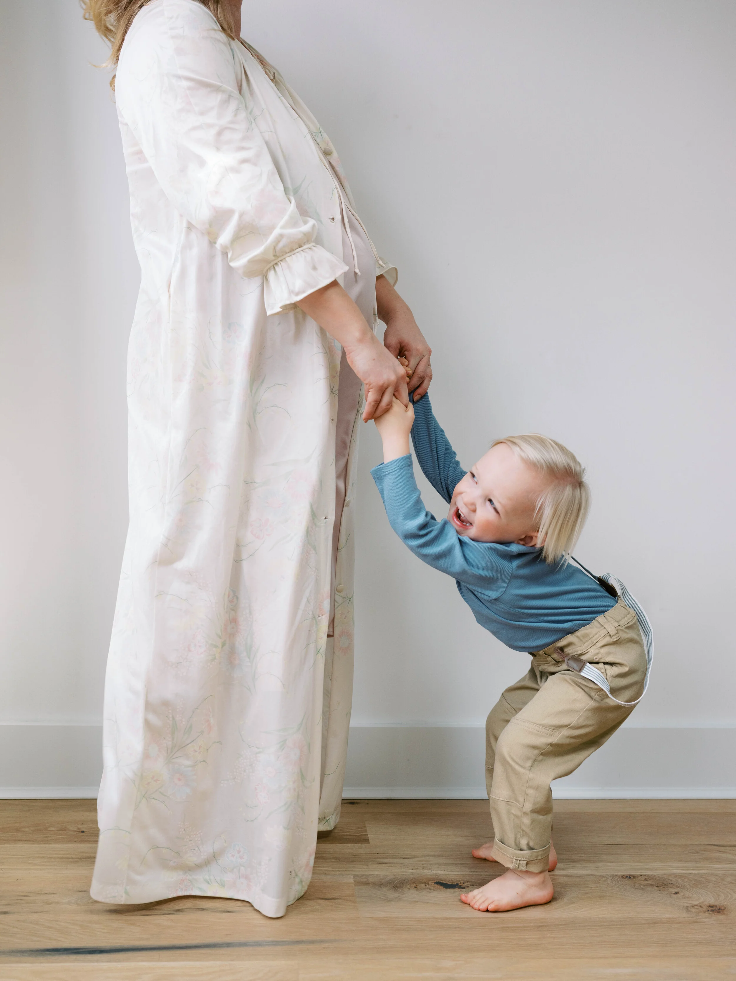 sweet maternity session on film in baltimore, maryland