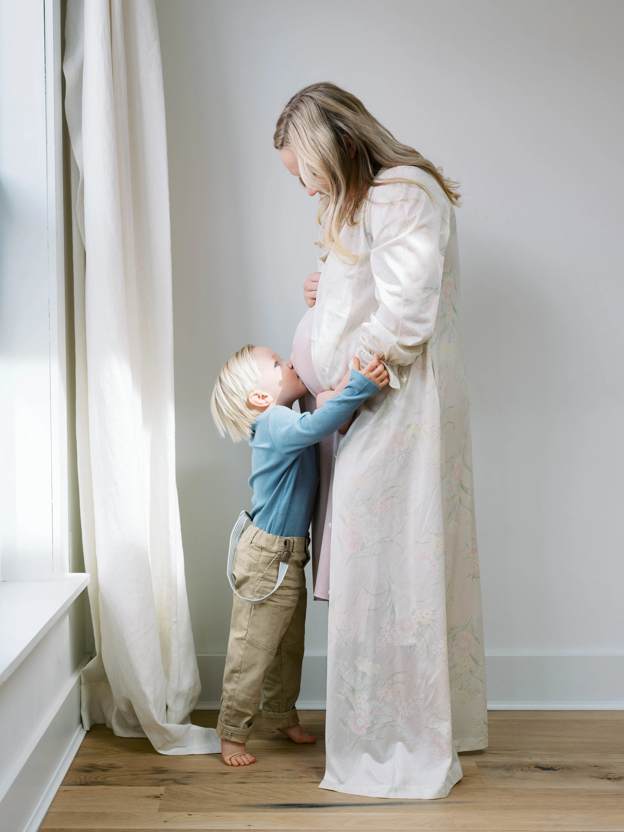 sweet maternity session on film in baltimore, maryland