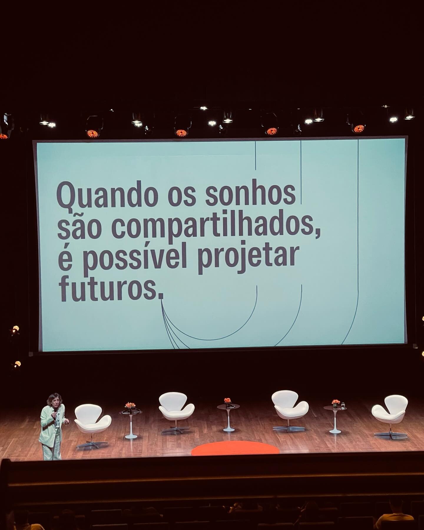 Marcas podem criar conex&otilde;es humanas verdadeiras.

Marcas podem criar identidade, familiaridade, pertencimento.

Marcas podem mobilizar pessoas.

A&iacute; est&aacute; um pouco do festival de branding &Eacute;, Faz &amp; Fala, organizado pela @