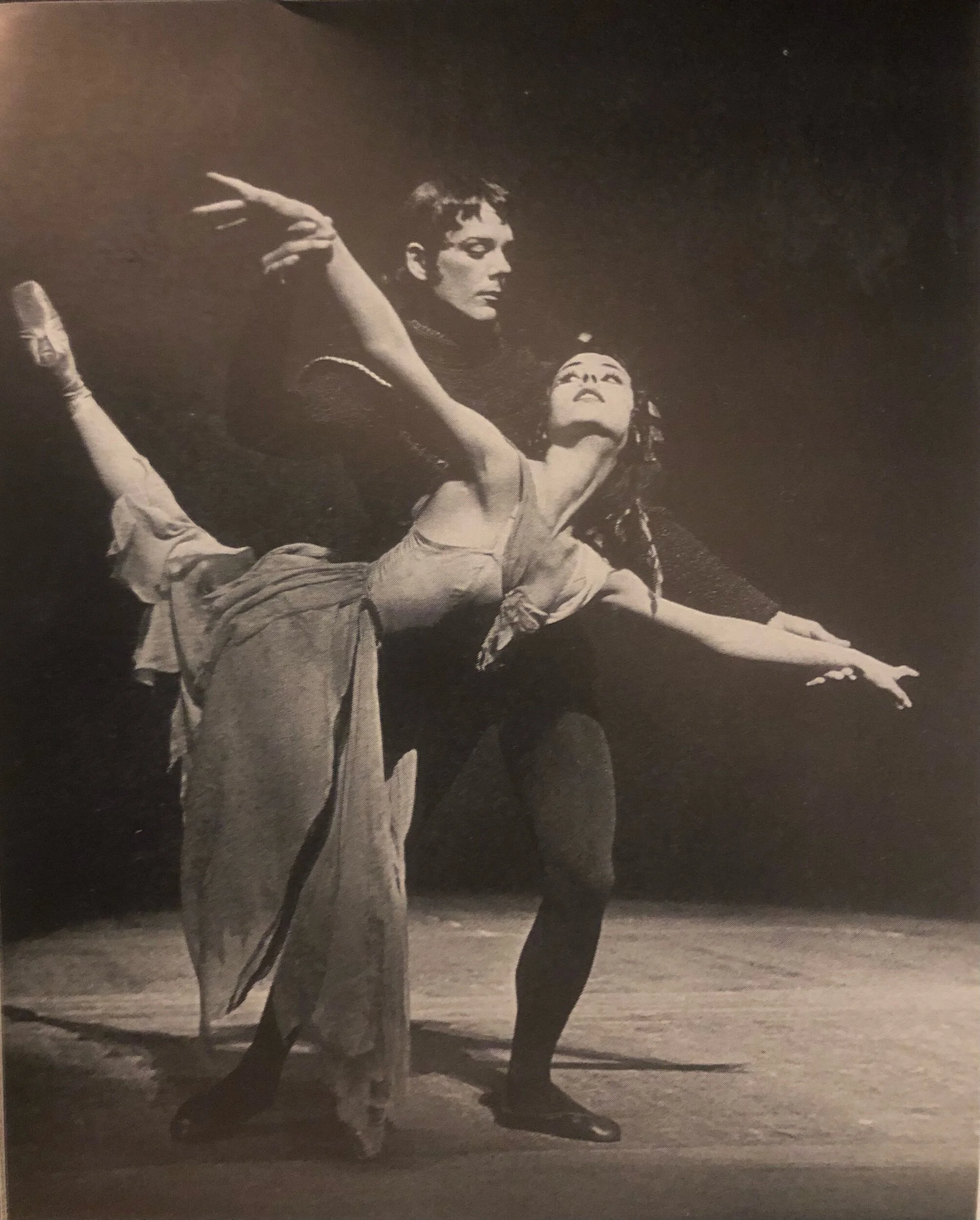 Georgina Parkinson and Donald MacLeary in “La Belle Dame sans Merci” (Andrée Howard, Royal Ballet, 1958)
