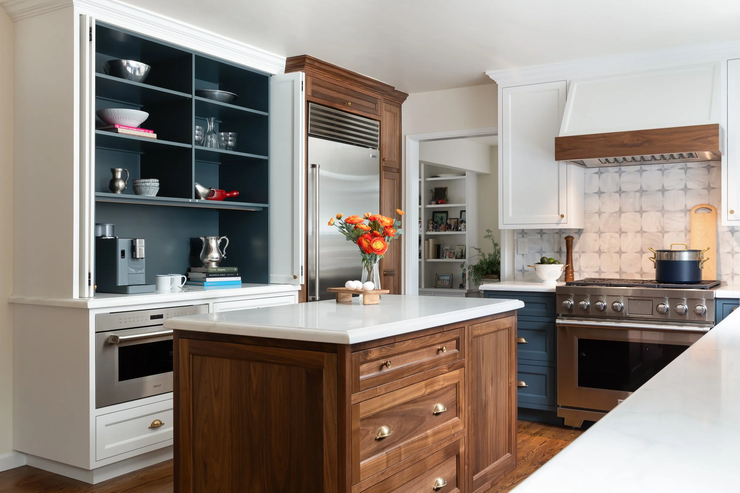 Modern Classic Kitchen Remodel by Elite Construction Services Inc project photo 3