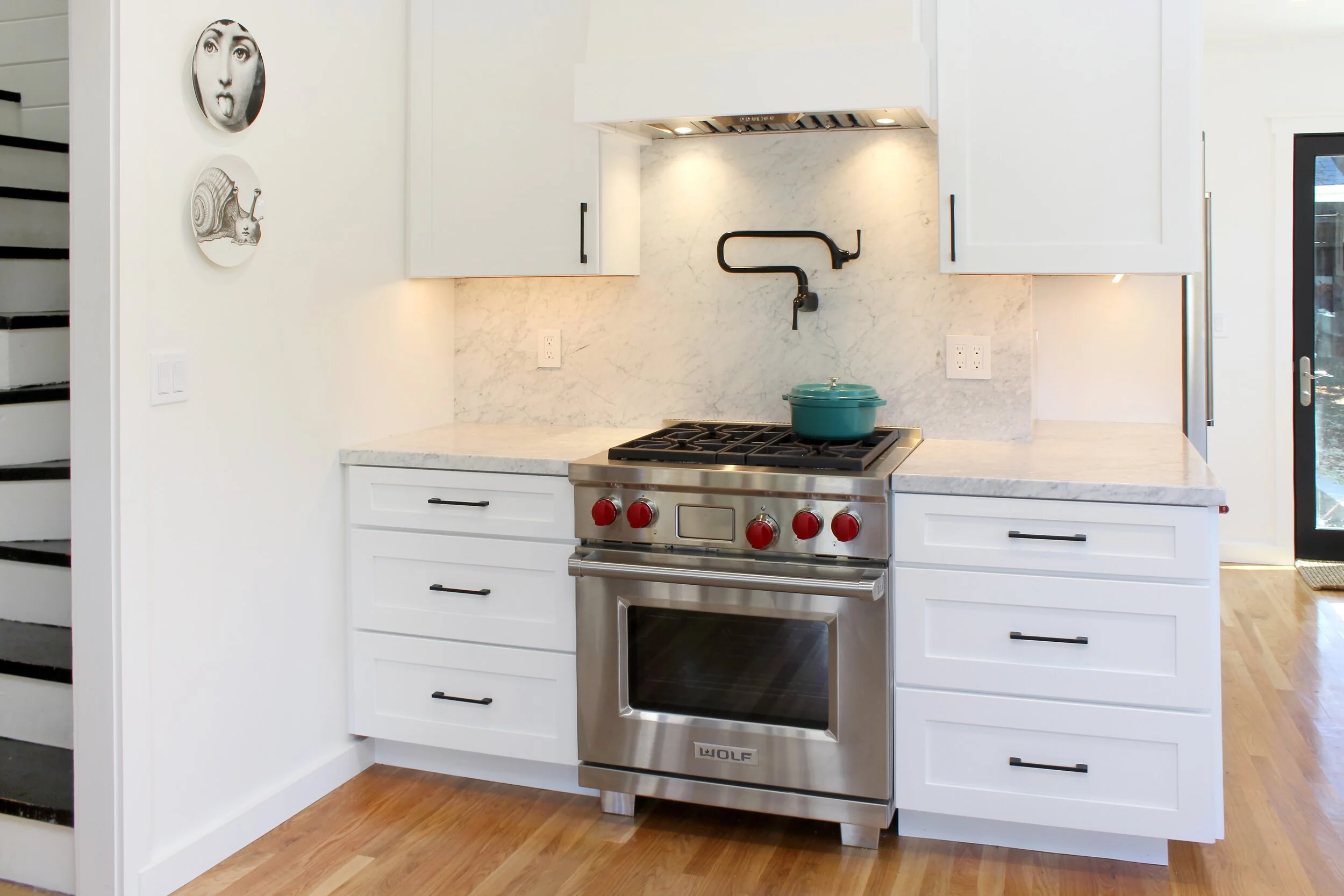 Beach Bungalow; Farmhouse Outdoor Kitchen Remodel by Elite Construction Services Inc project photo 11