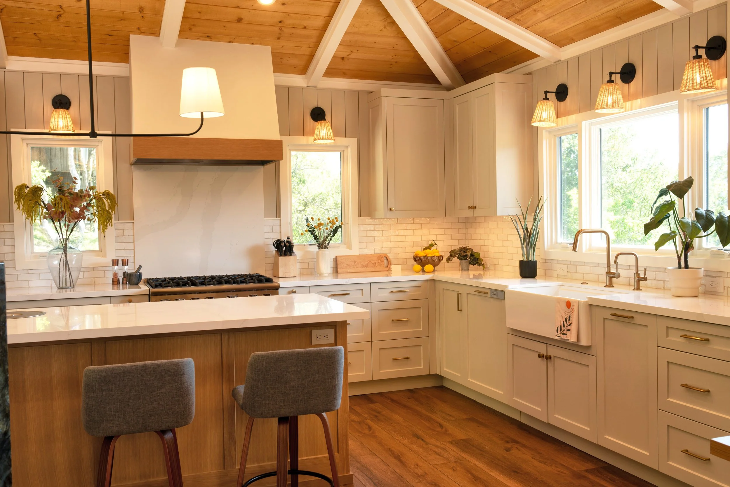 Coastal Outdoor Kitchen Remodel by Elite Construction Services Inc project photo