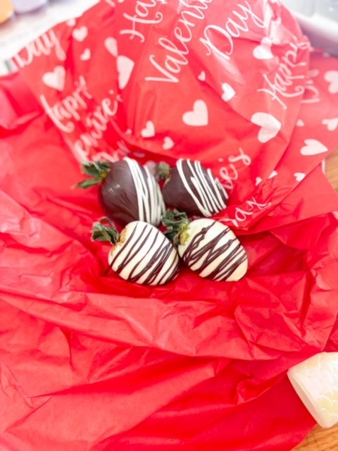 Dipped strawberries .jpg