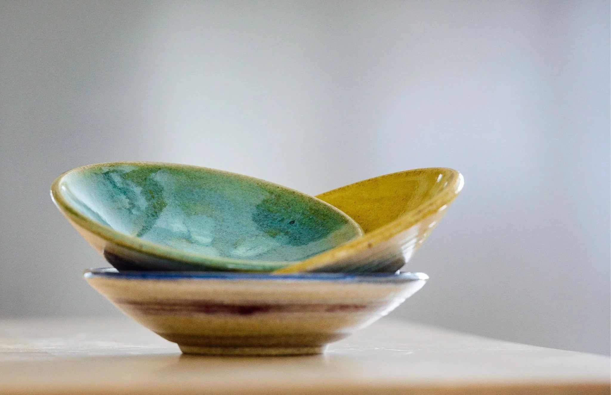 A sunny stack of useful bowls. 