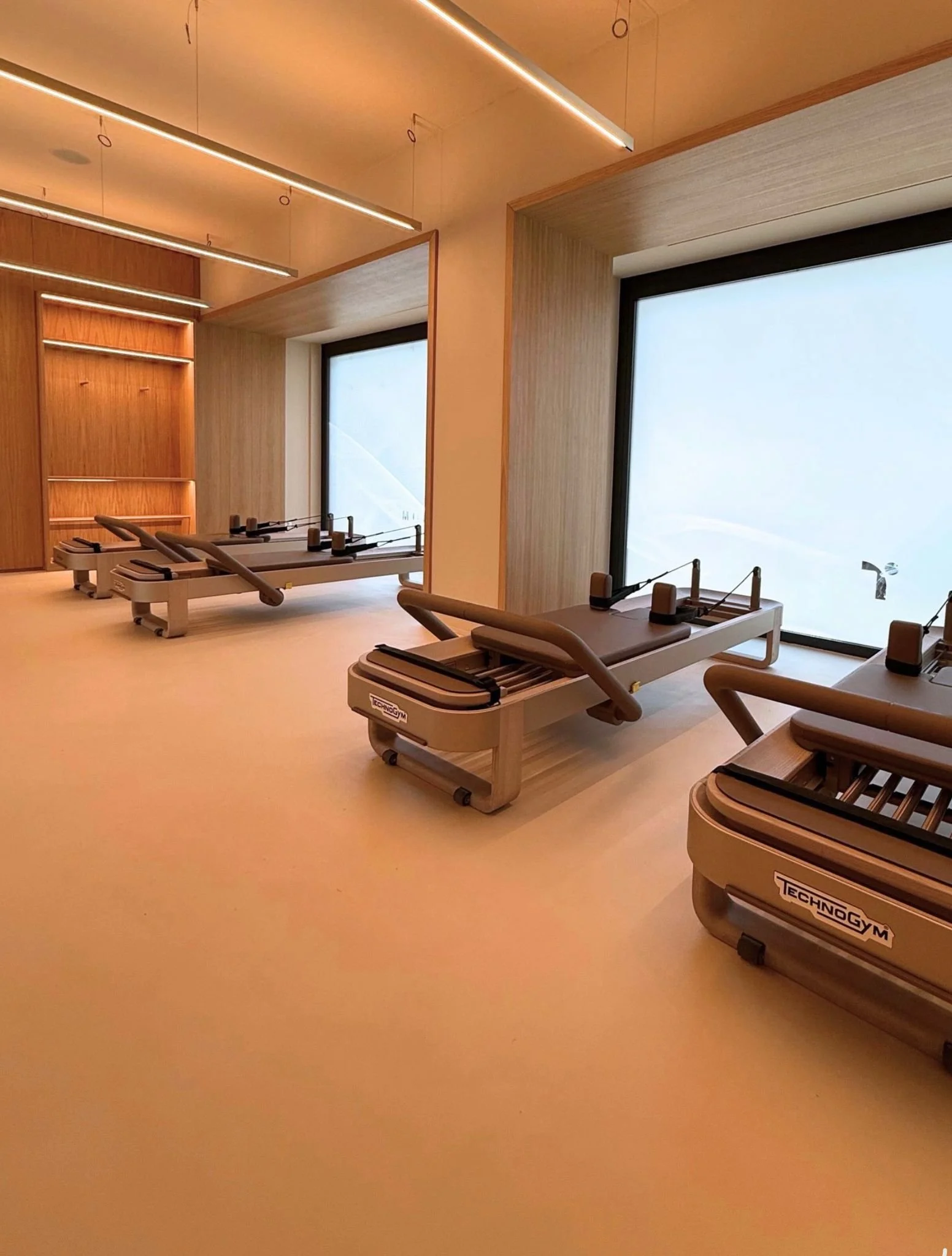 English-Speaking: Pilates, Yoga &amp; Gyms