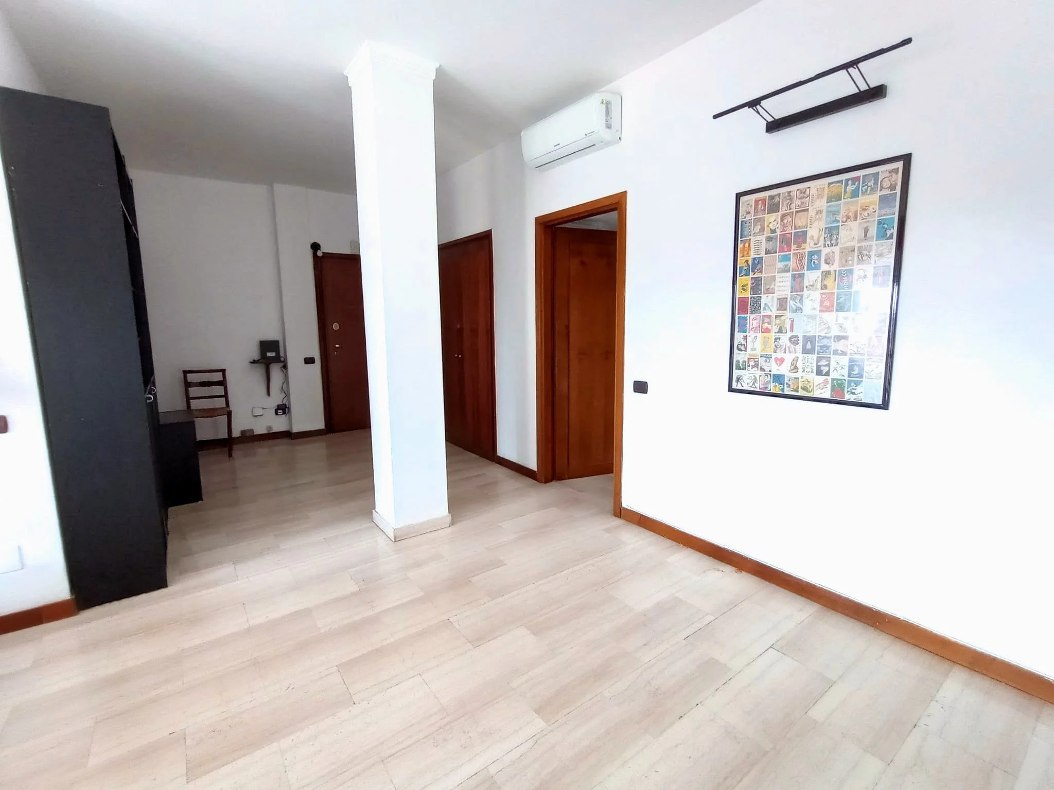 11-entrance-hall.jpg