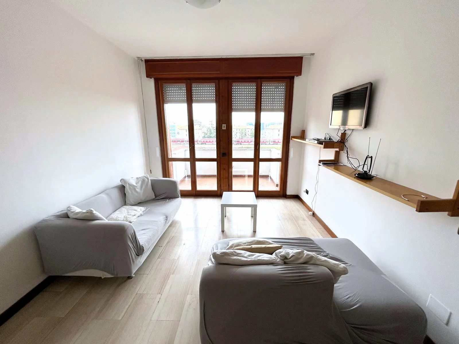 09-living-room-window.jpg
