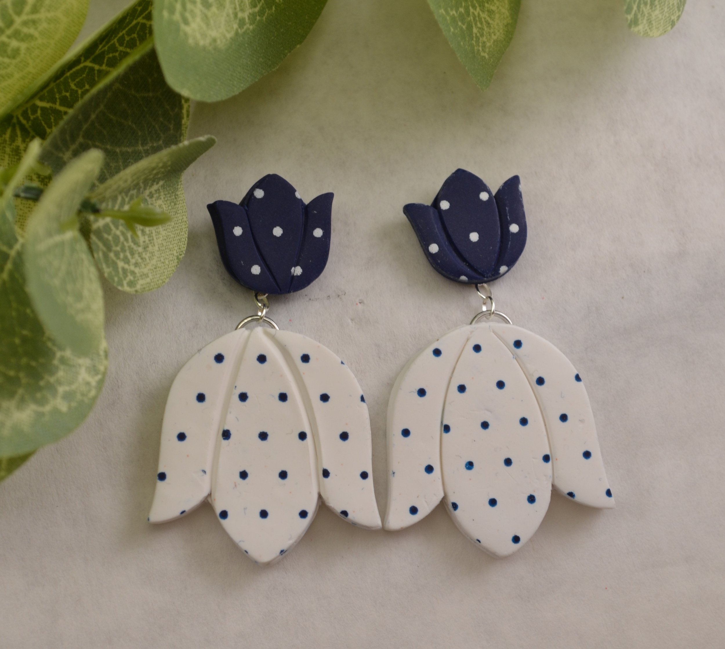 Earrings Tulip White 1.JPG