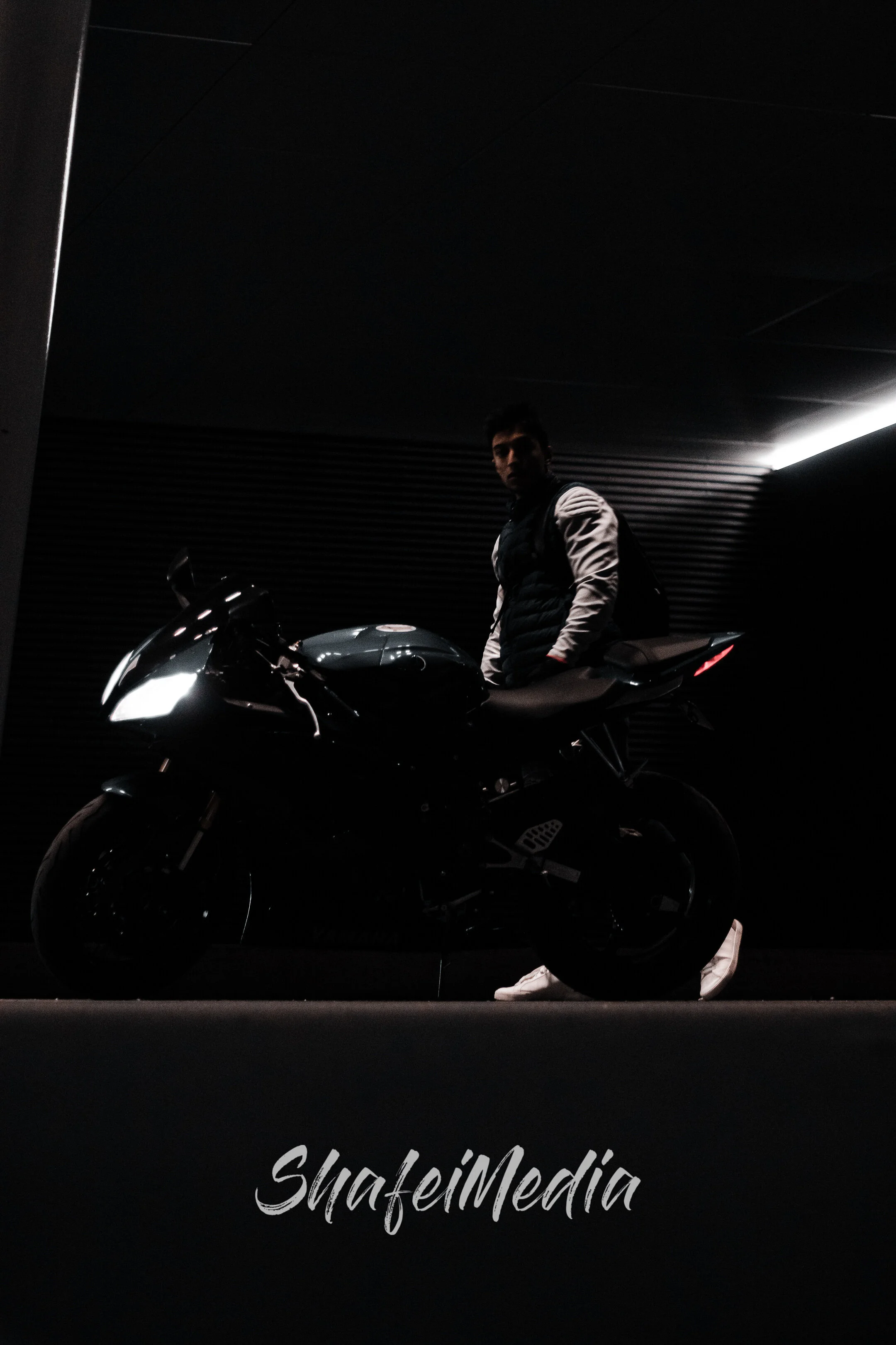 Yamaha R6 photographed by Shafei Media