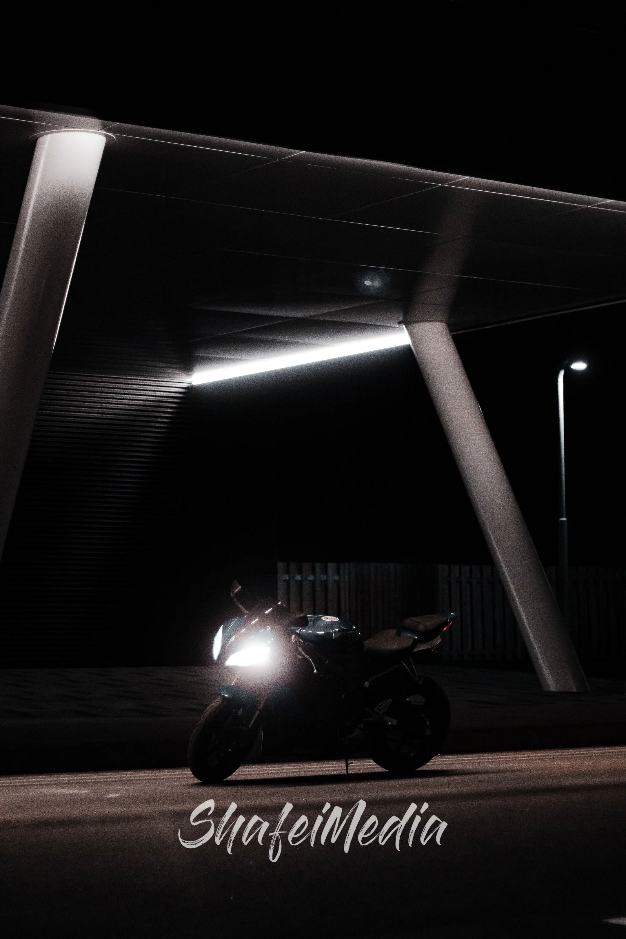 Yamaha R6 photographed by Shafei Media