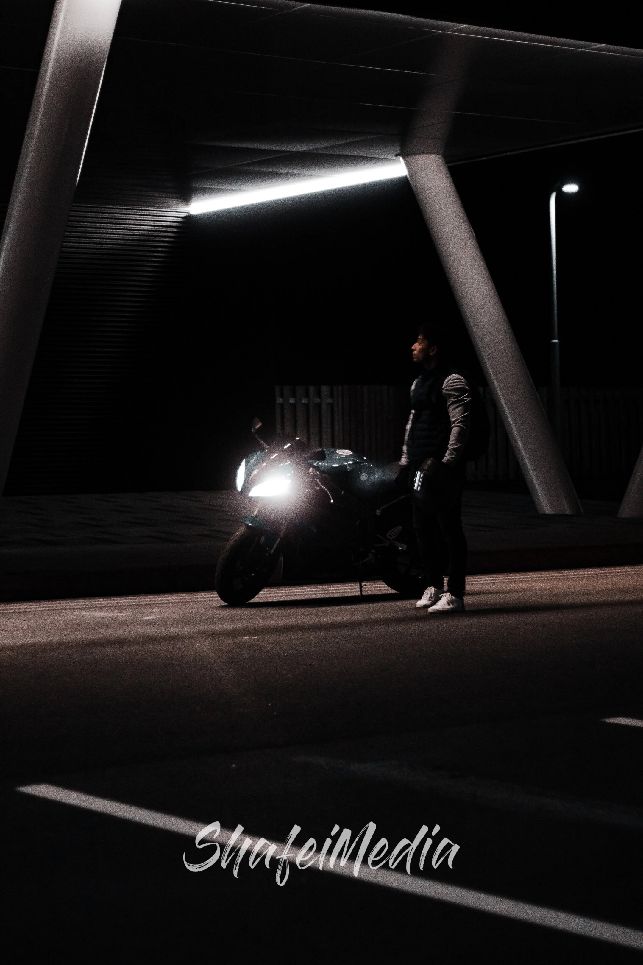 Yamaha R6 photographed by Shafei Media