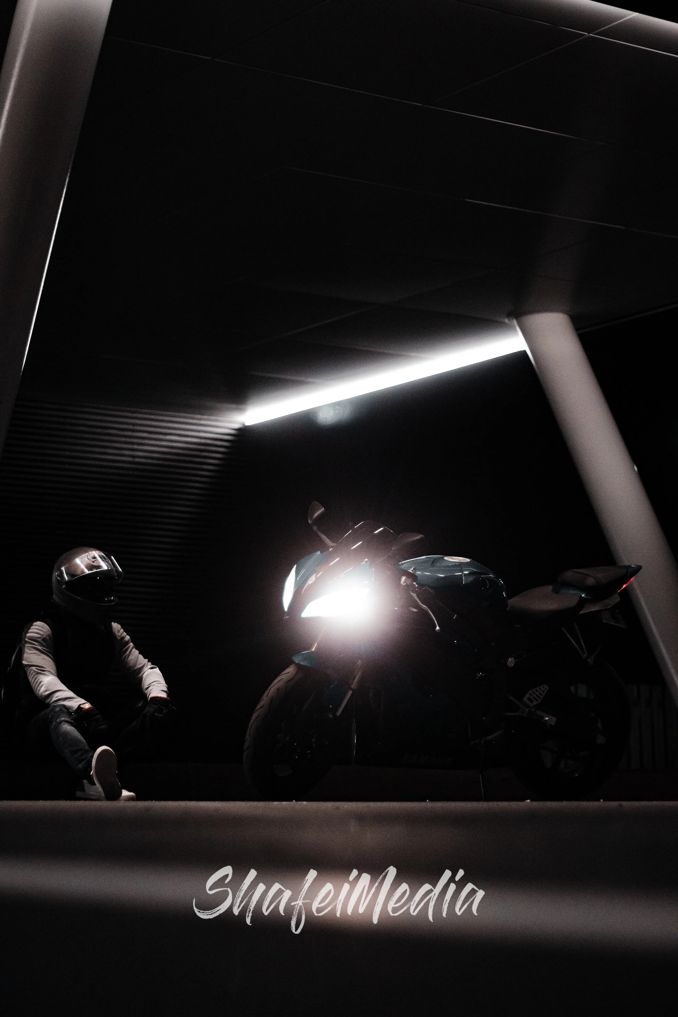 Yamaha R6 photographed by Shafei Media