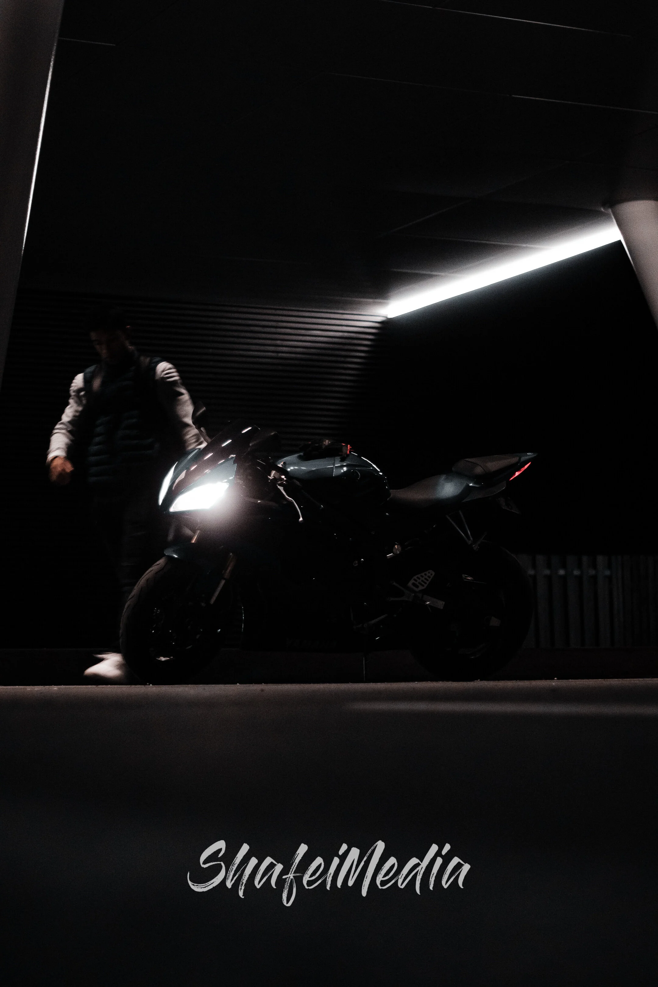 Yamaha R6 photographed by Shafei Media