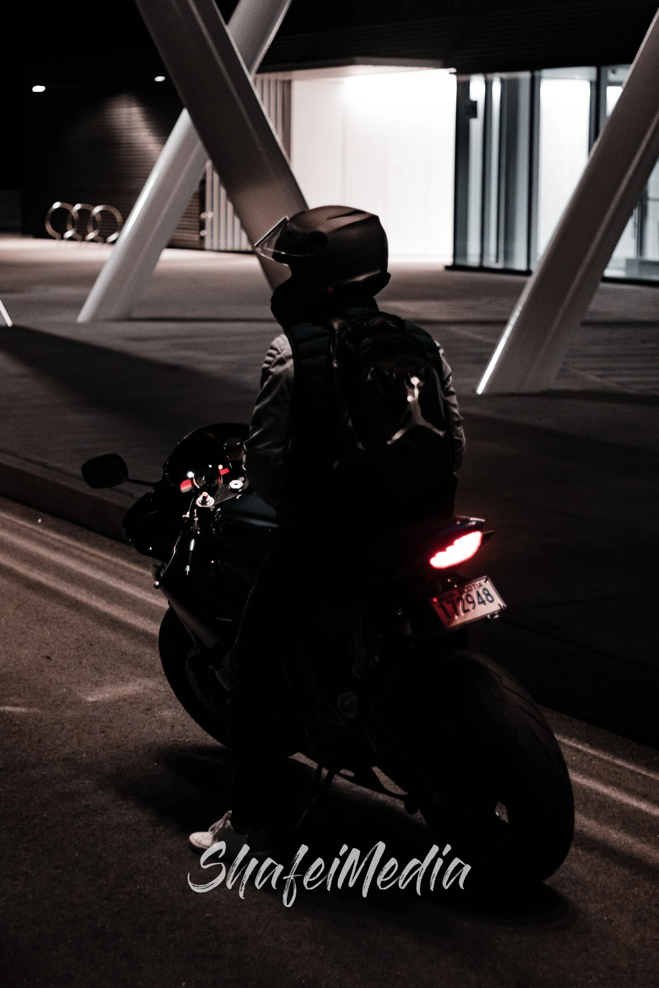 Yamaha R6 photographed by Shafei Media