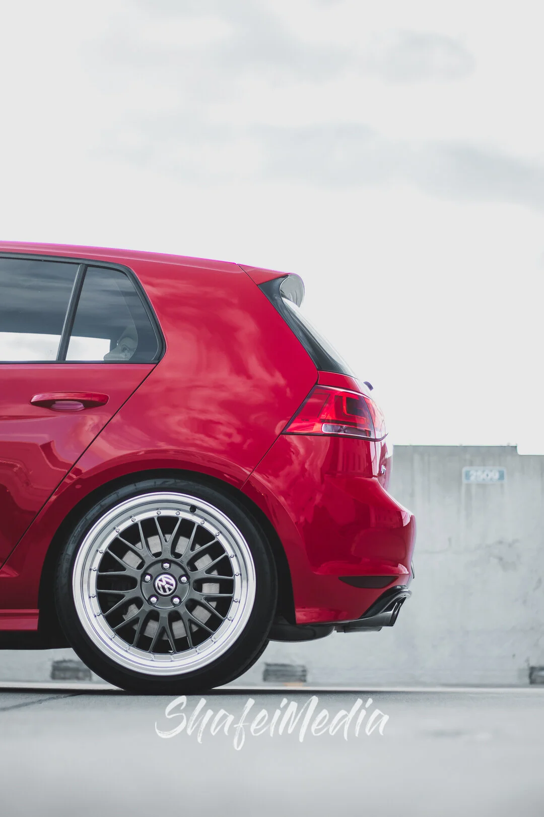 VW Golf Type R photographed by Shafei Media