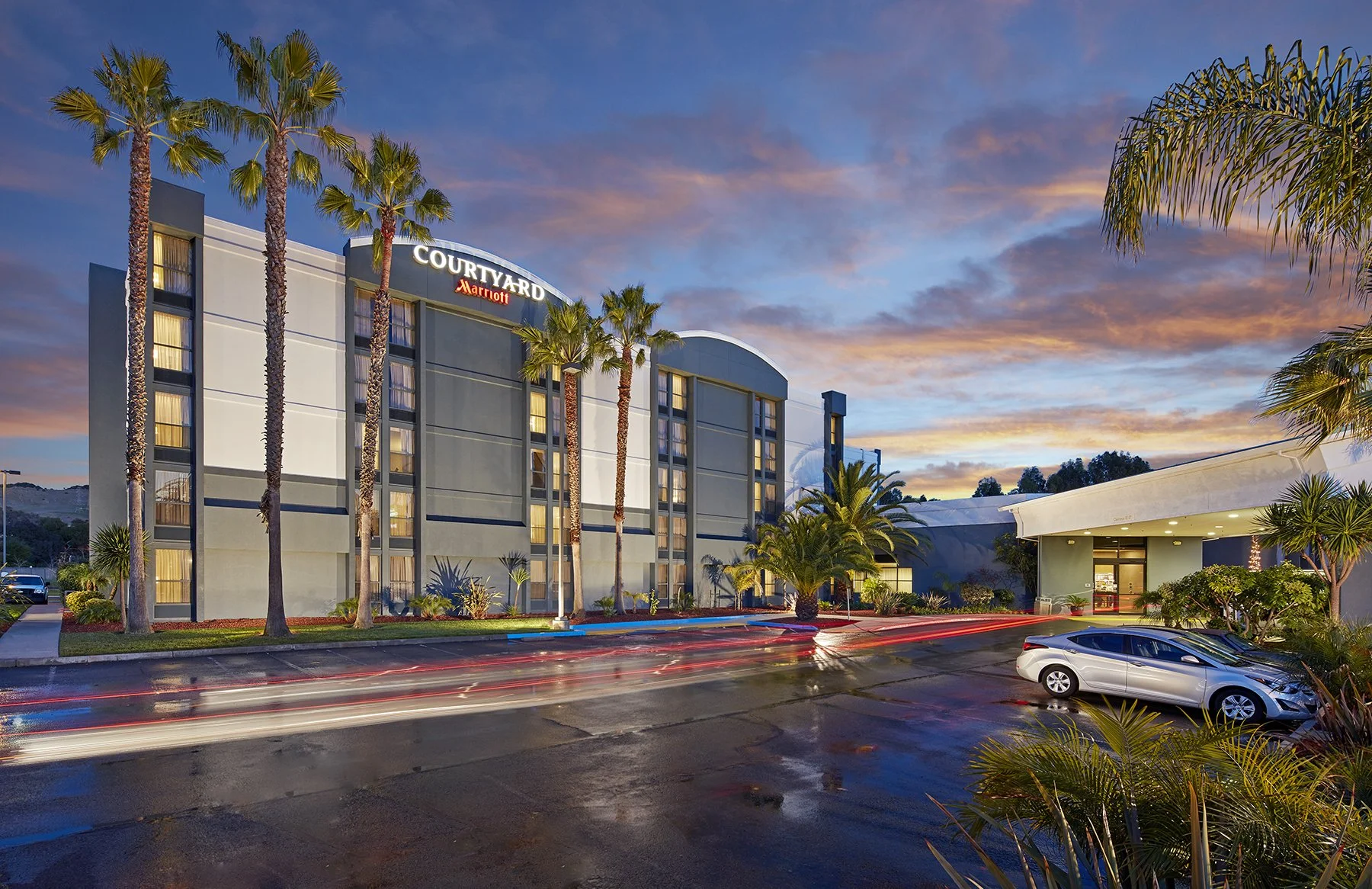 Courtyard by Marriot Dock of Bay Special Room Rates