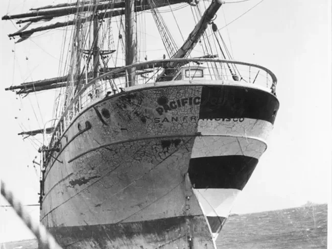 Pacific-Queen-built-1886-ship-3m-stern-view-undated_Crop.webp