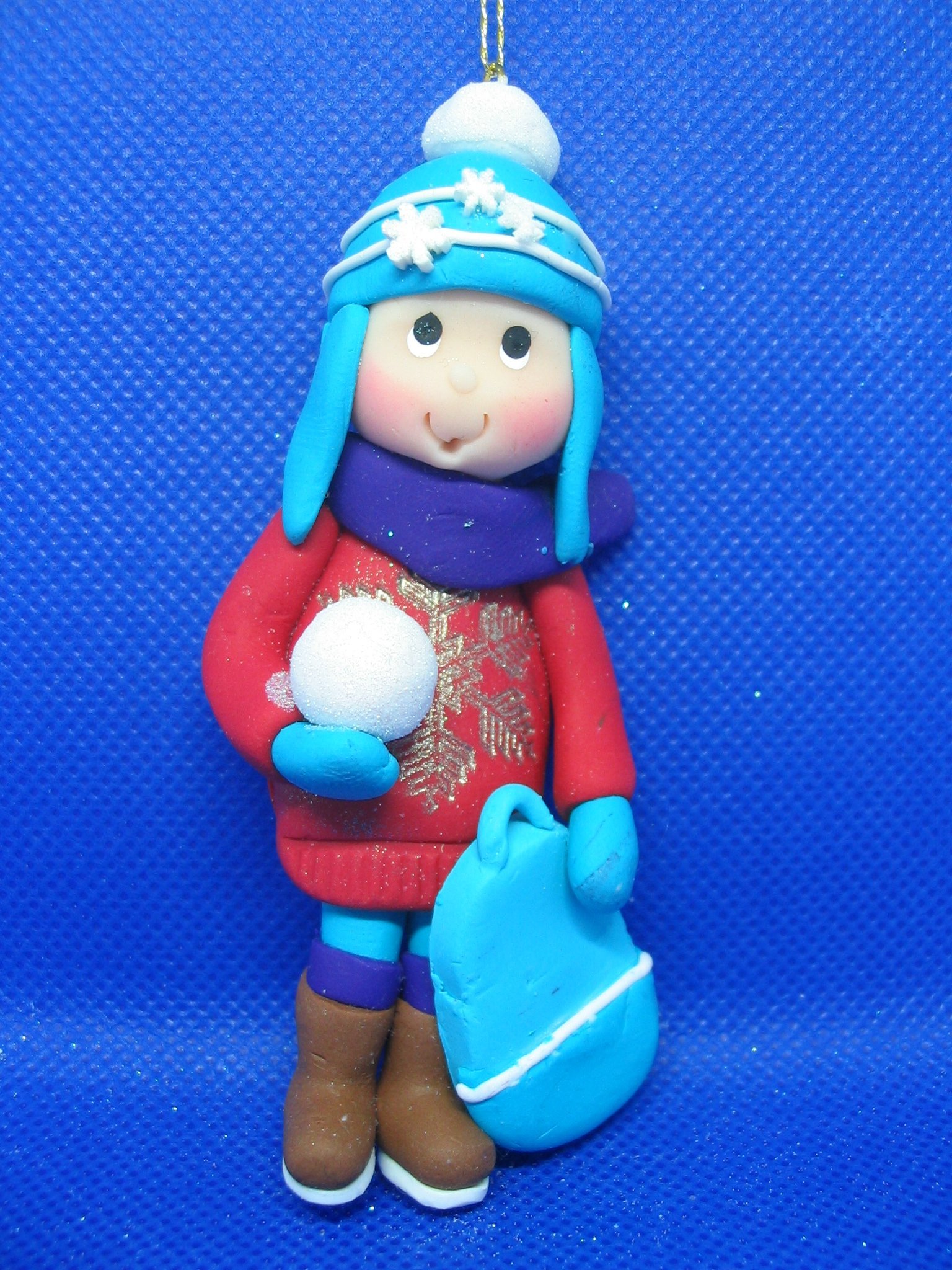 child with backpack and toque - light blue hat.jpg