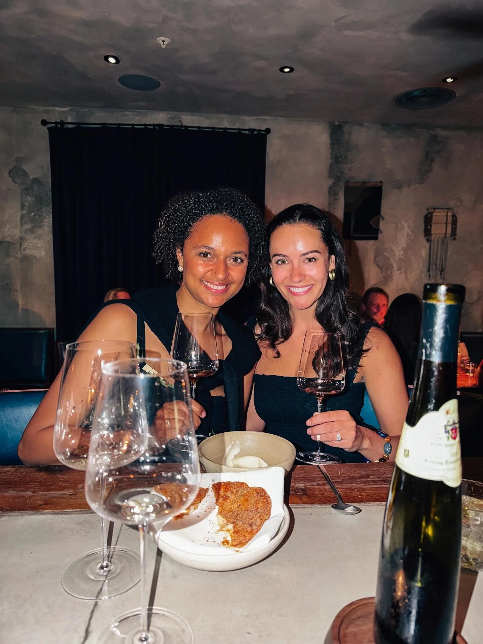 &amp; just like that, another @mastersofwine exam season comes to an end 🎬 

highlights included a most wonderful @bella___br celebration dinner @kol.restaurant, accidentally ending up in the Arsenal parade &amp; some much needed R&amp;R post-exams&
