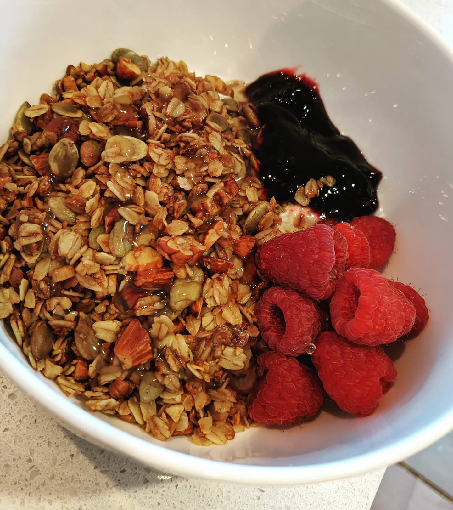 Breakfast Appetizer:

@libertecanada  Yogurt
@manitaossington Granola
@brodflour Saskatoon berry jaaam
@driscollsberry Raspberries

Finished with a honey drizzle.

👌🏼
.
.
.
.
.
.
.
.
#granola 
#berry 
#jam
#foodlove 
#cheflife 
#quarantineandchill