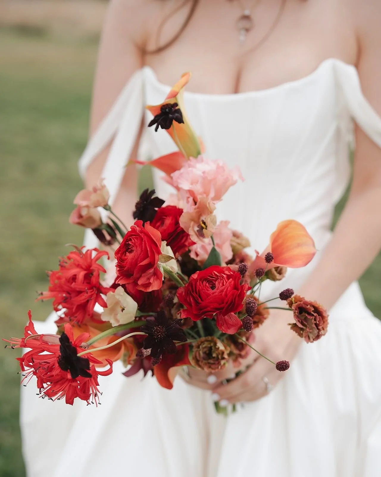 The last wedding of the season always brings a rush of feelings. 
.
Having this beautiful family as our finale was truly one of the biggest joys of the year. 
.
The bride and her mom had such a clear, heartfelt vision&mdash;and we were so happy to br